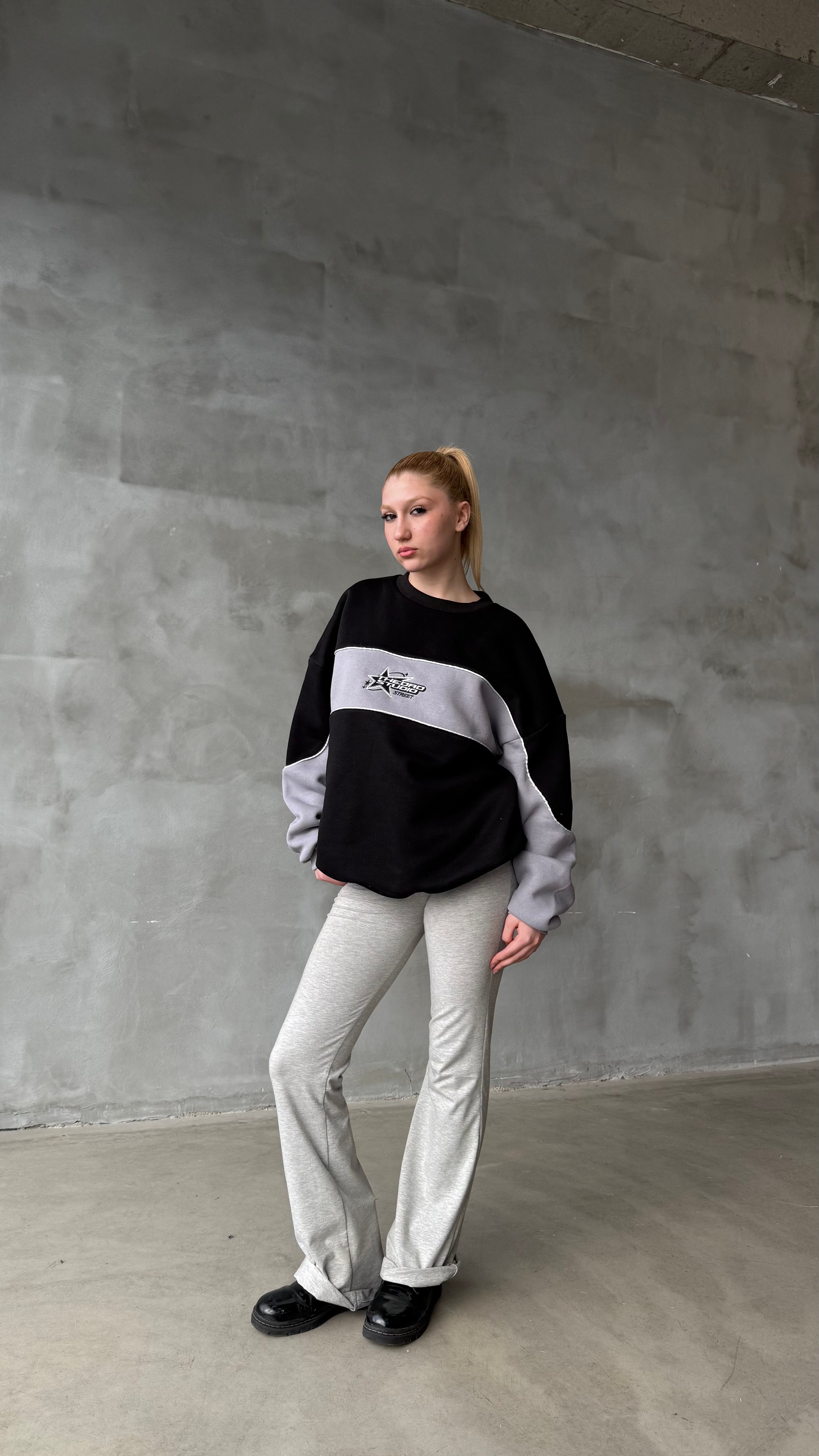 THEDAD Siyah Nakış İşlemeli Oversize Sweatshirt