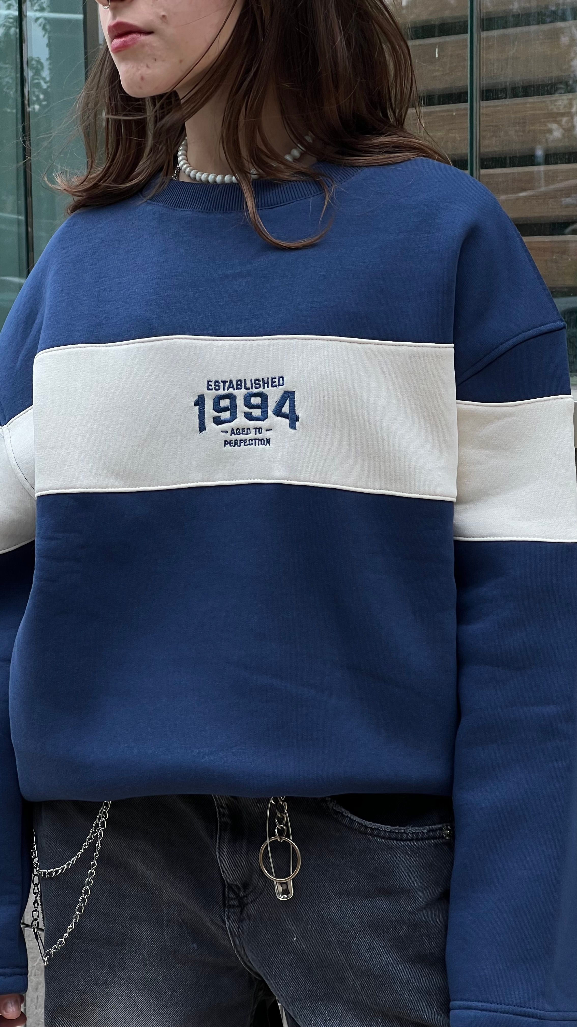 1994 Lacivert Nakış İşlemeli Oversize Sweatshirt 