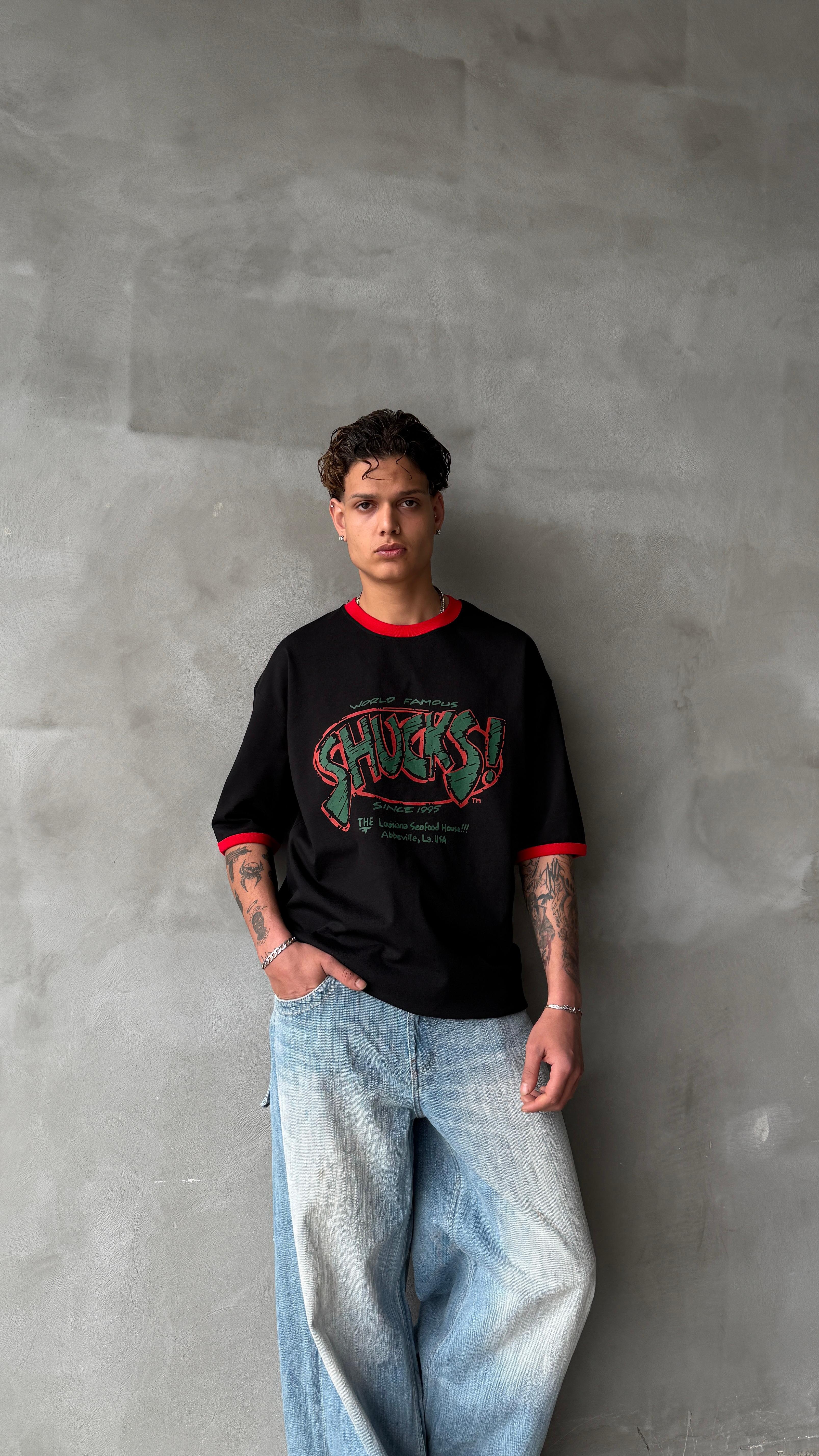 Shucks Siyah Oversize Tişört 