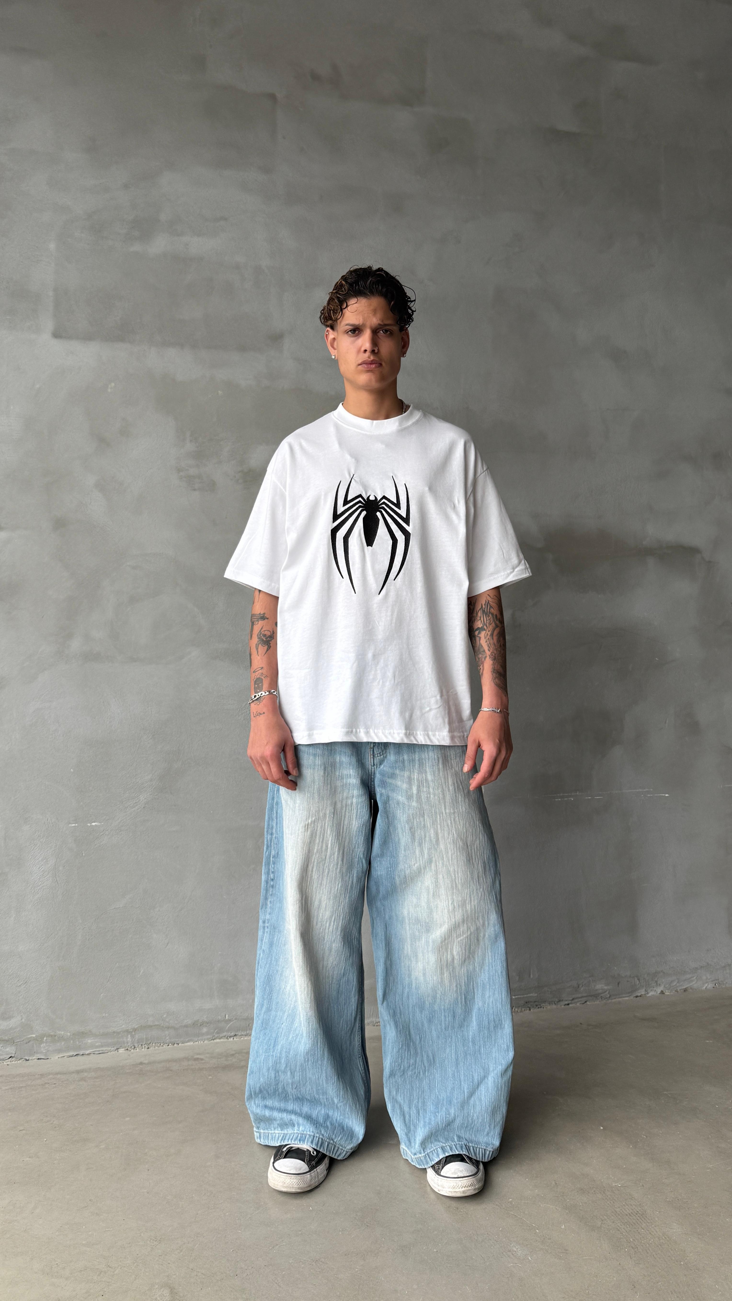 Spider Beyaz Nakış İşlemeli Oversize Tişört 