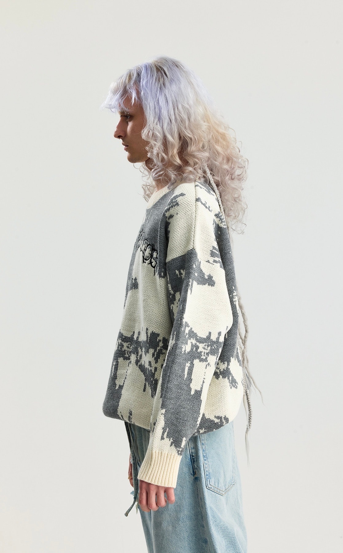 Krem Glitch Nakış Detay Premium Yıkamalı Oversize Triko Kazak