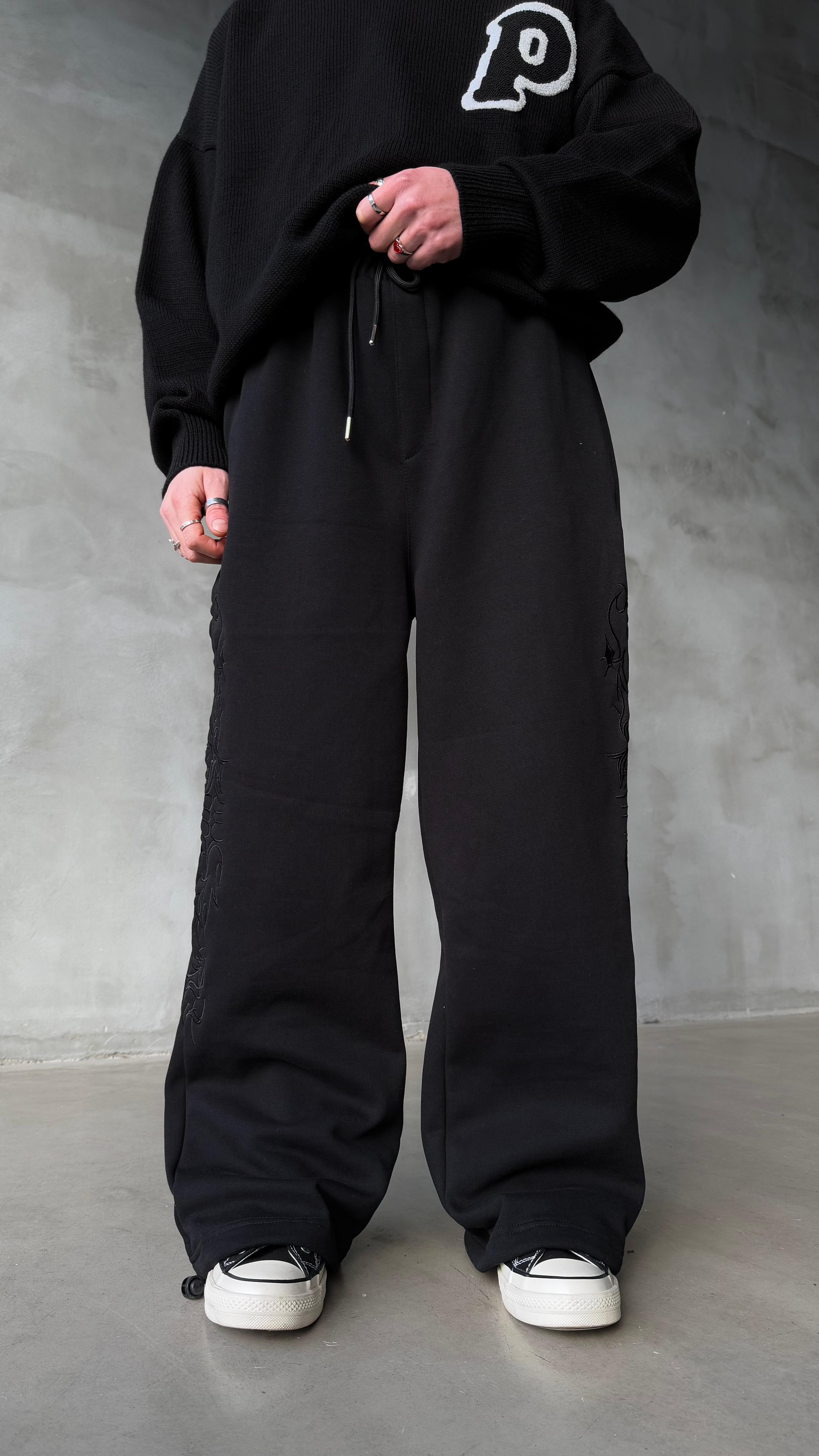 Siyah Tribal Nakış Detay Paçası Ayarlanabilir Baggy Sweatpant