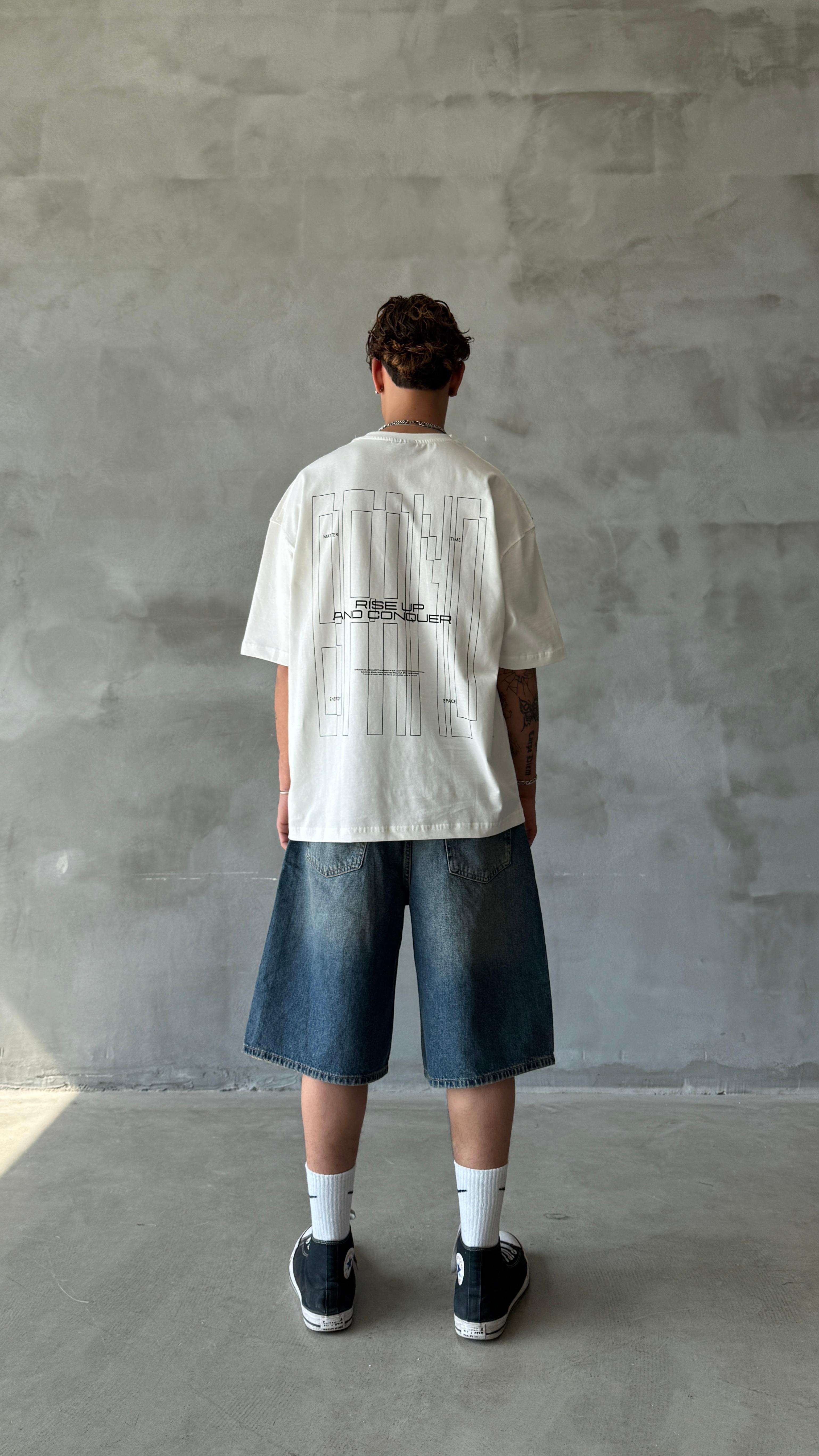 Beyaz Rise Up Oversize Tişört 