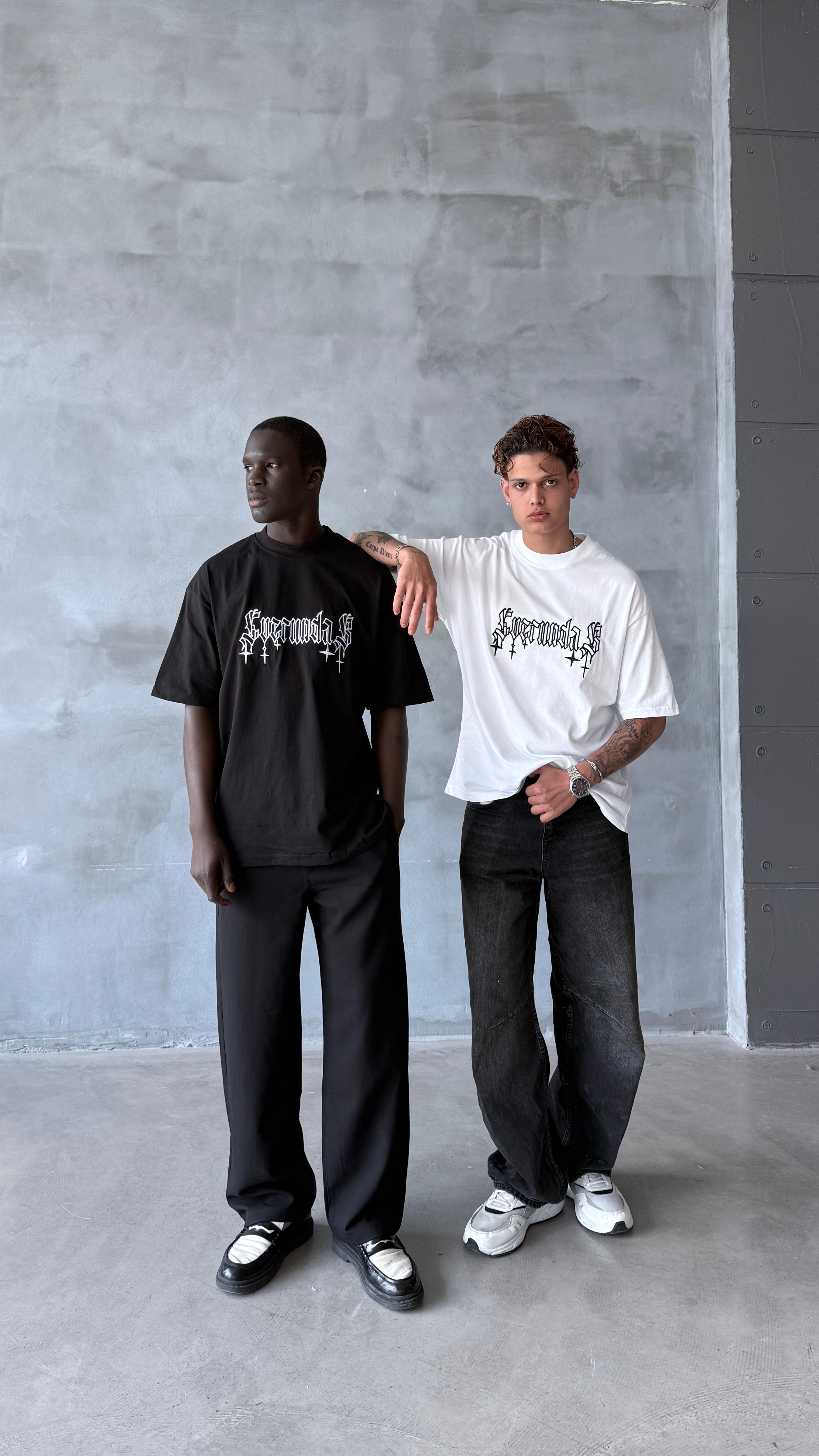 White Symbo Nakış Detay Oversize Tişört 