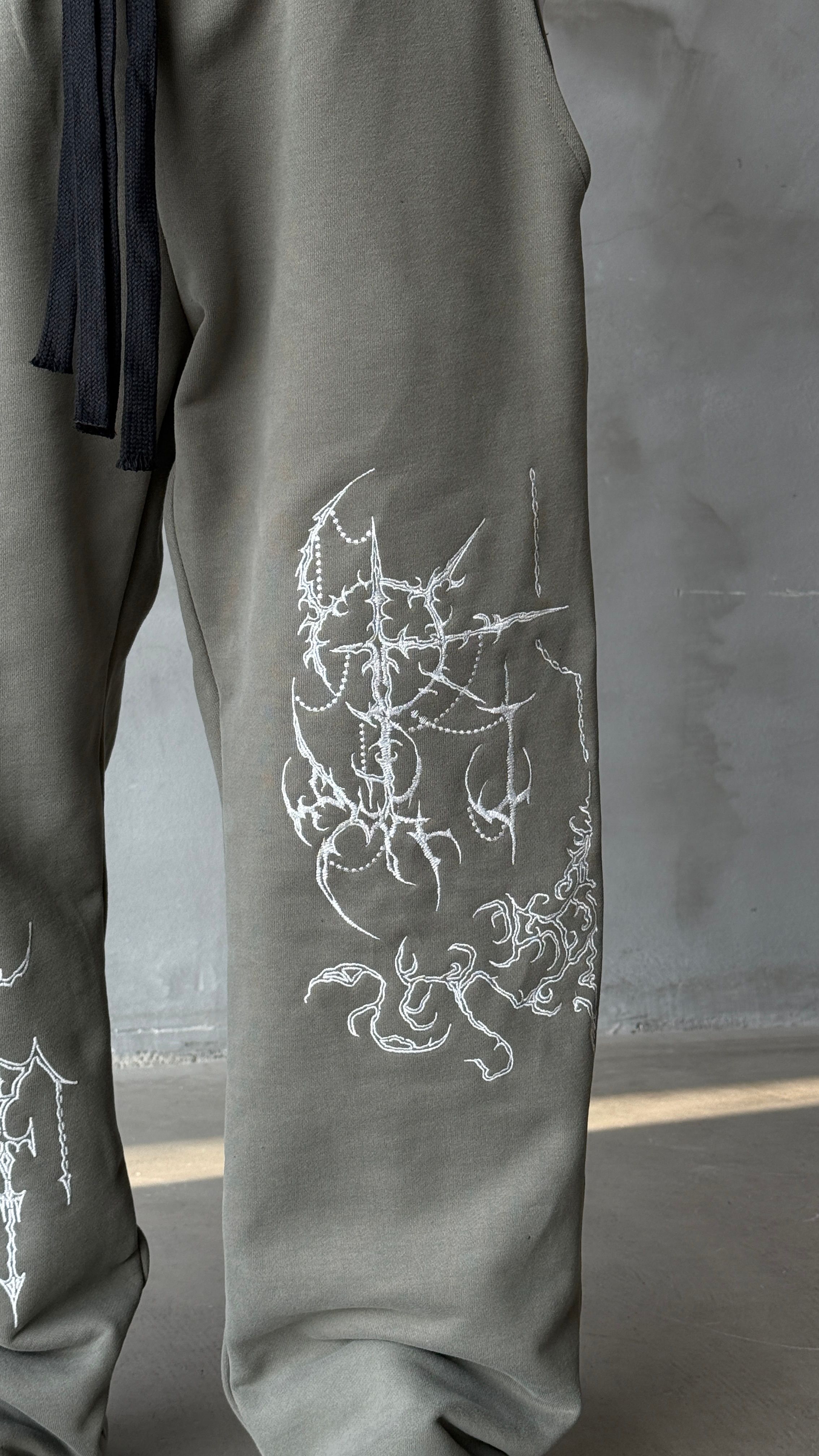 Haki Dreamcatcher Nakış İşlemeli Double Waist Premium Baggy Sweatpant
