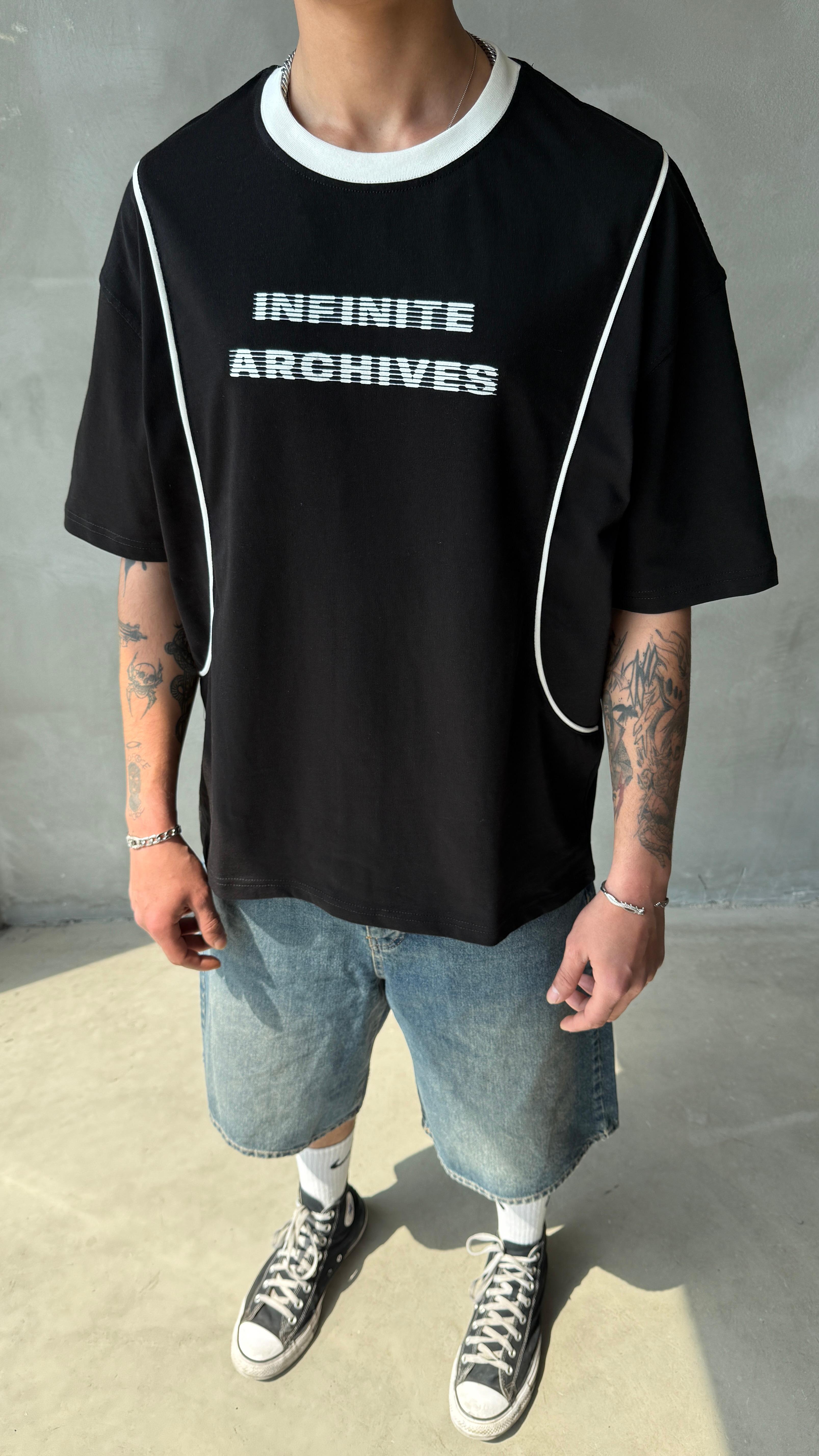 İnfinite Archives Siyah Oversize Tişört 