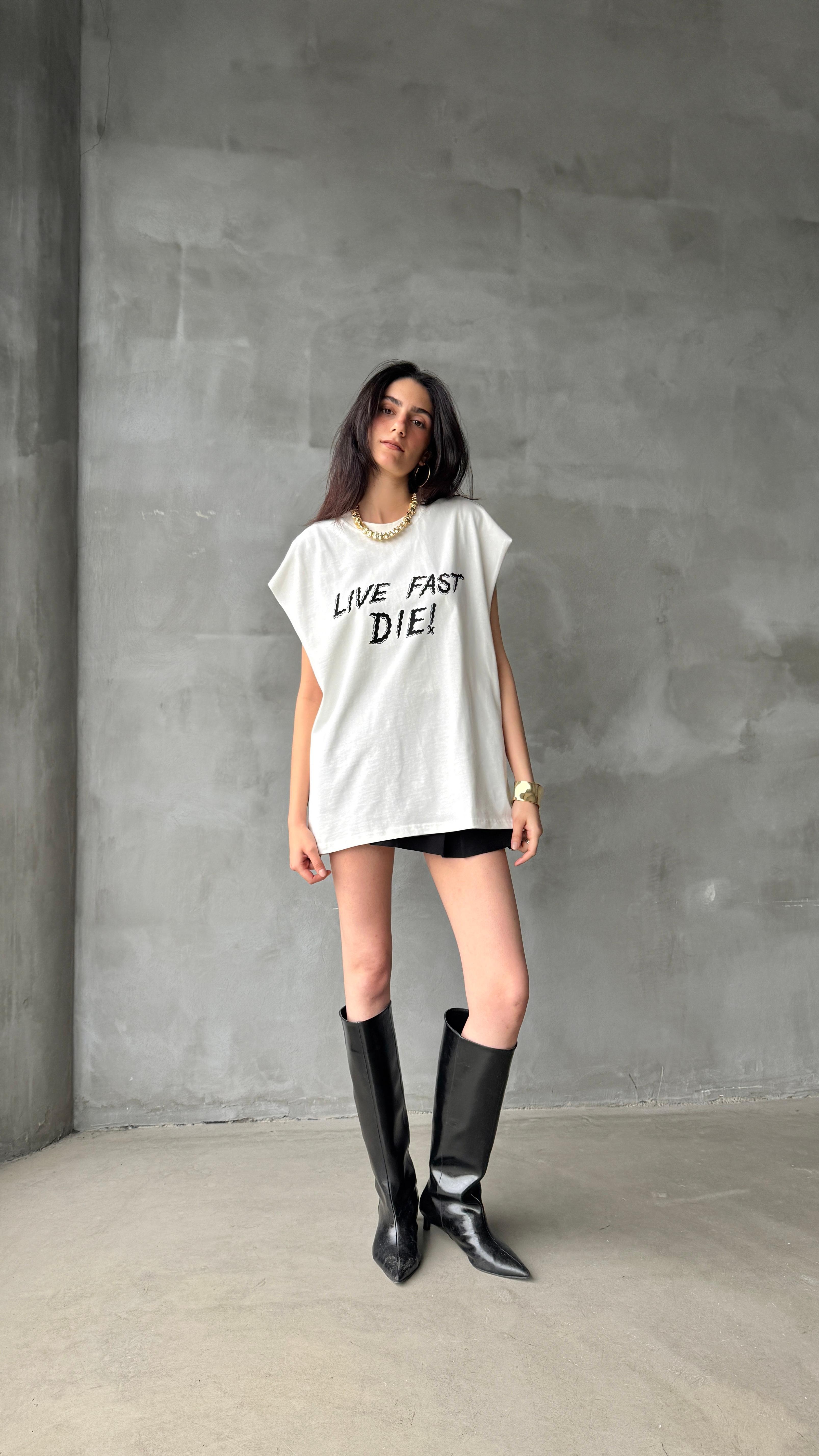 Live Fast Die Beyaz Yarım Kol Oversize Tişört 