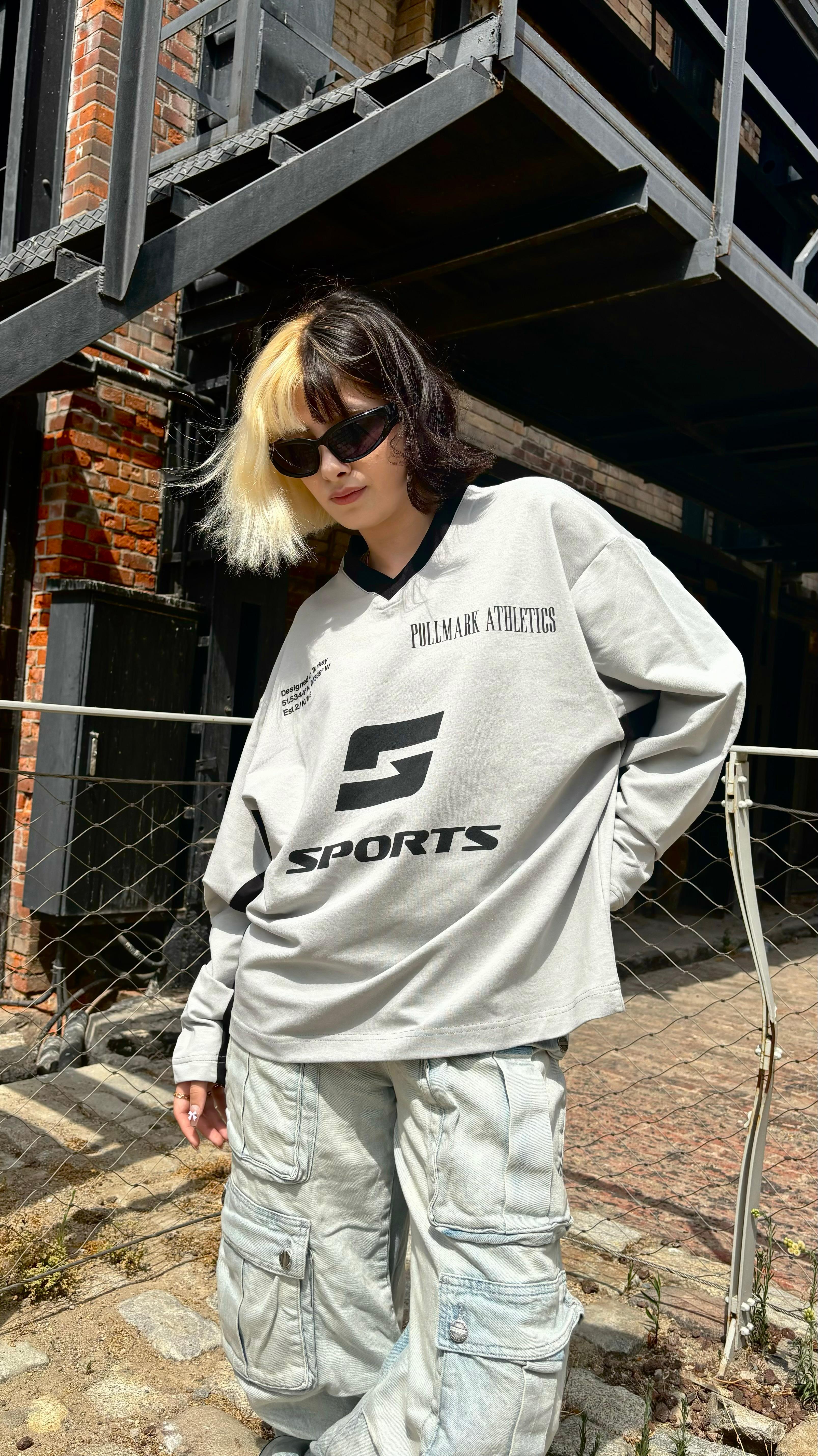 Gri V Yaka Sports Oversize Sweatshirt