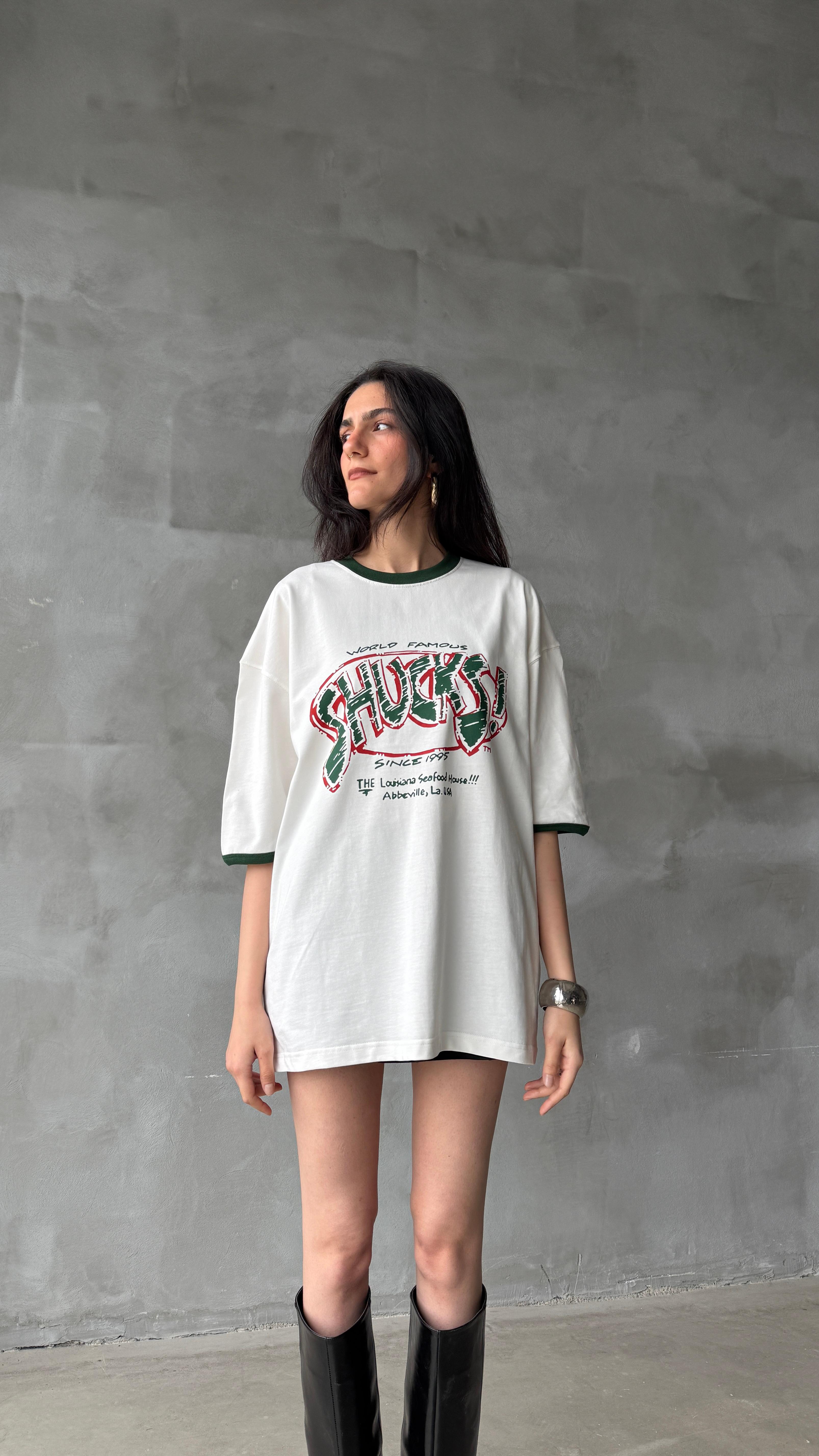 Shucks Beyaz Oversize Tişört