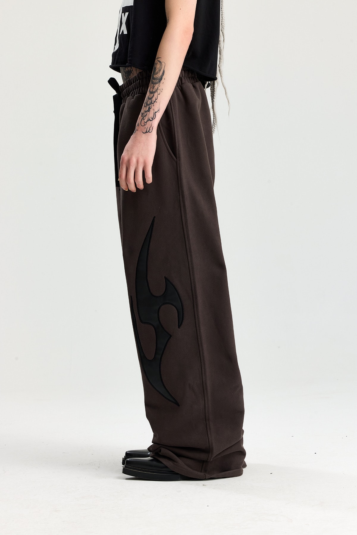 Kahve Tribal Deri Detay Yıkamalı Premium Baggy Sweatpant