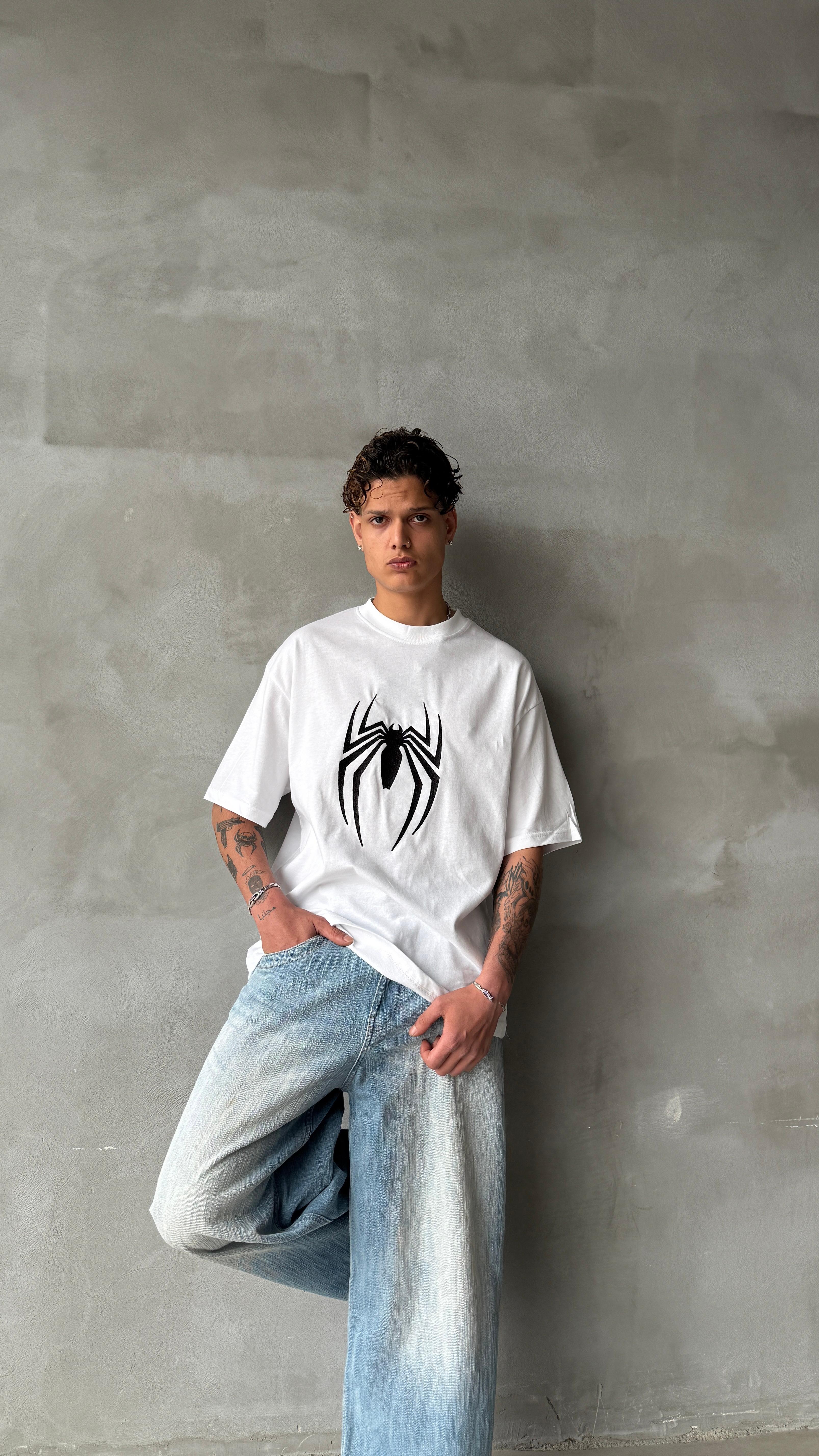Spider Beyaz Nakış İşlemeli Oversize Tişört 
