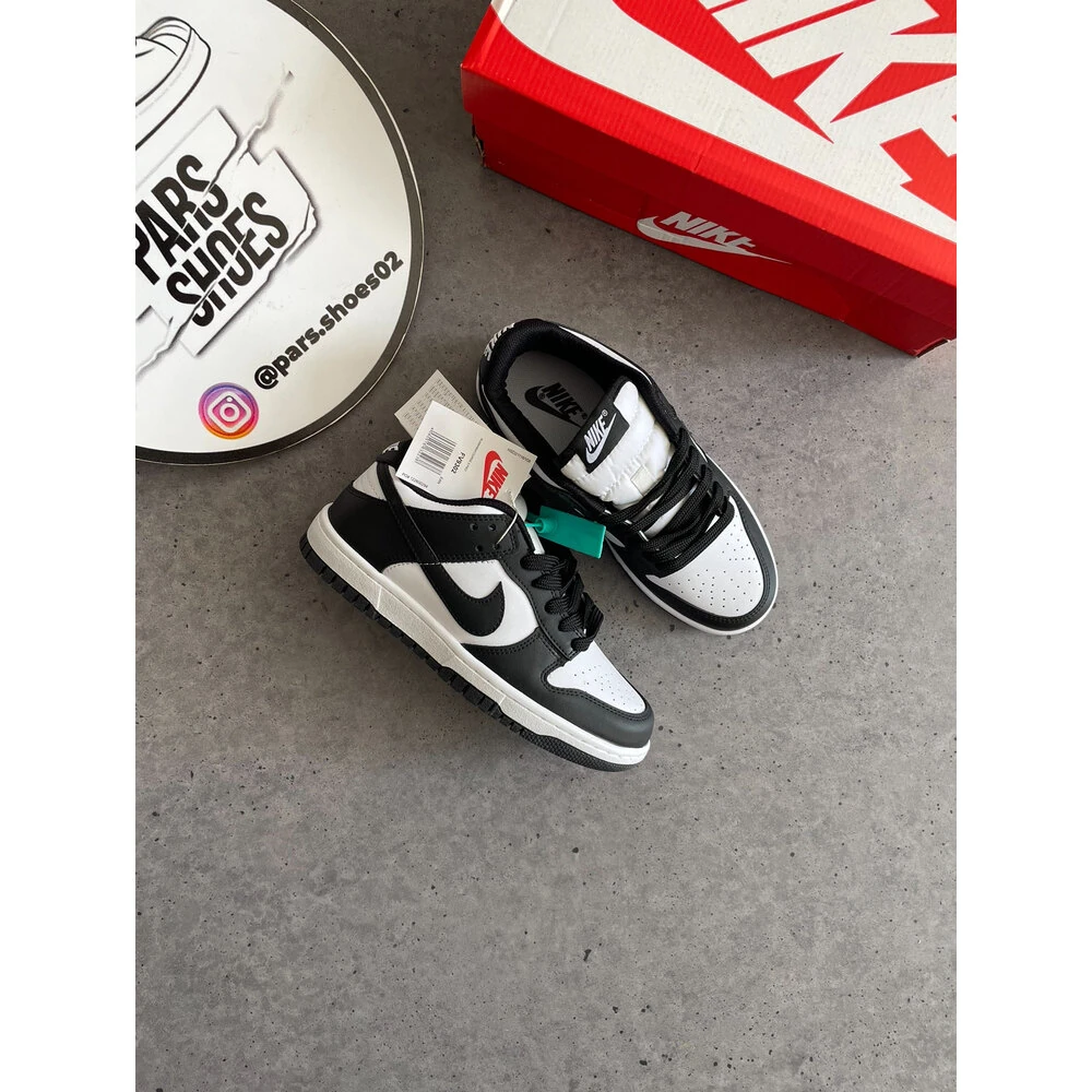 Nike Dunk Low 'Panda'
