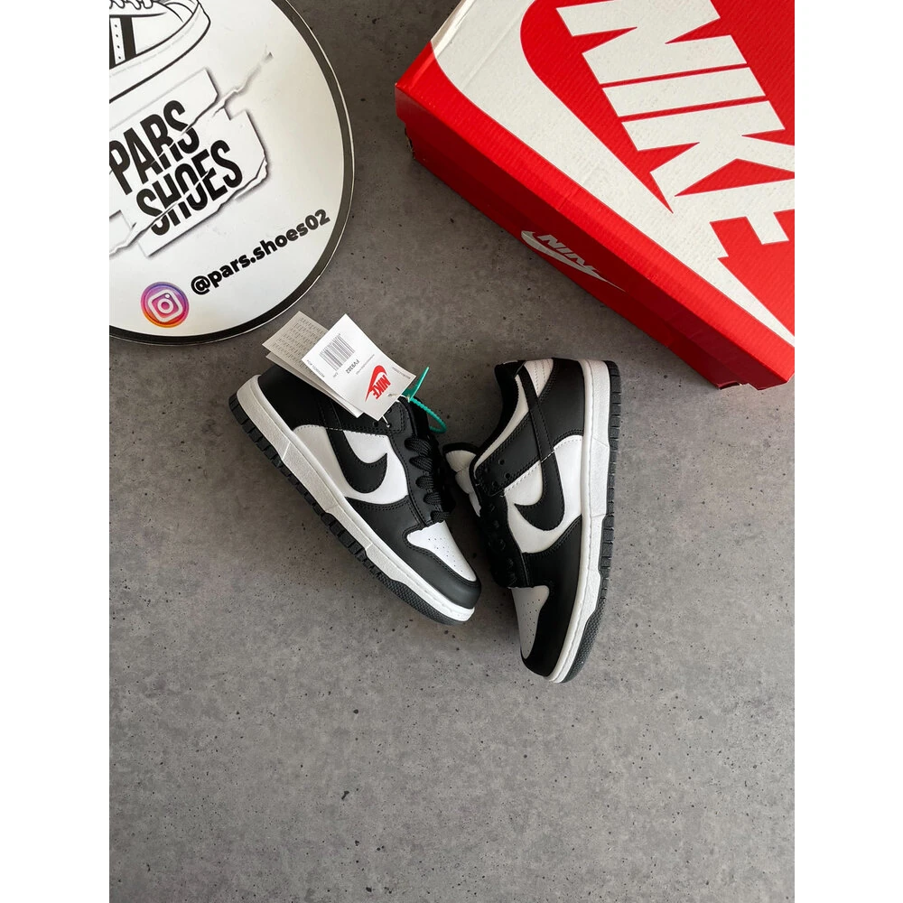 Nike Dunk Low 'Panda'