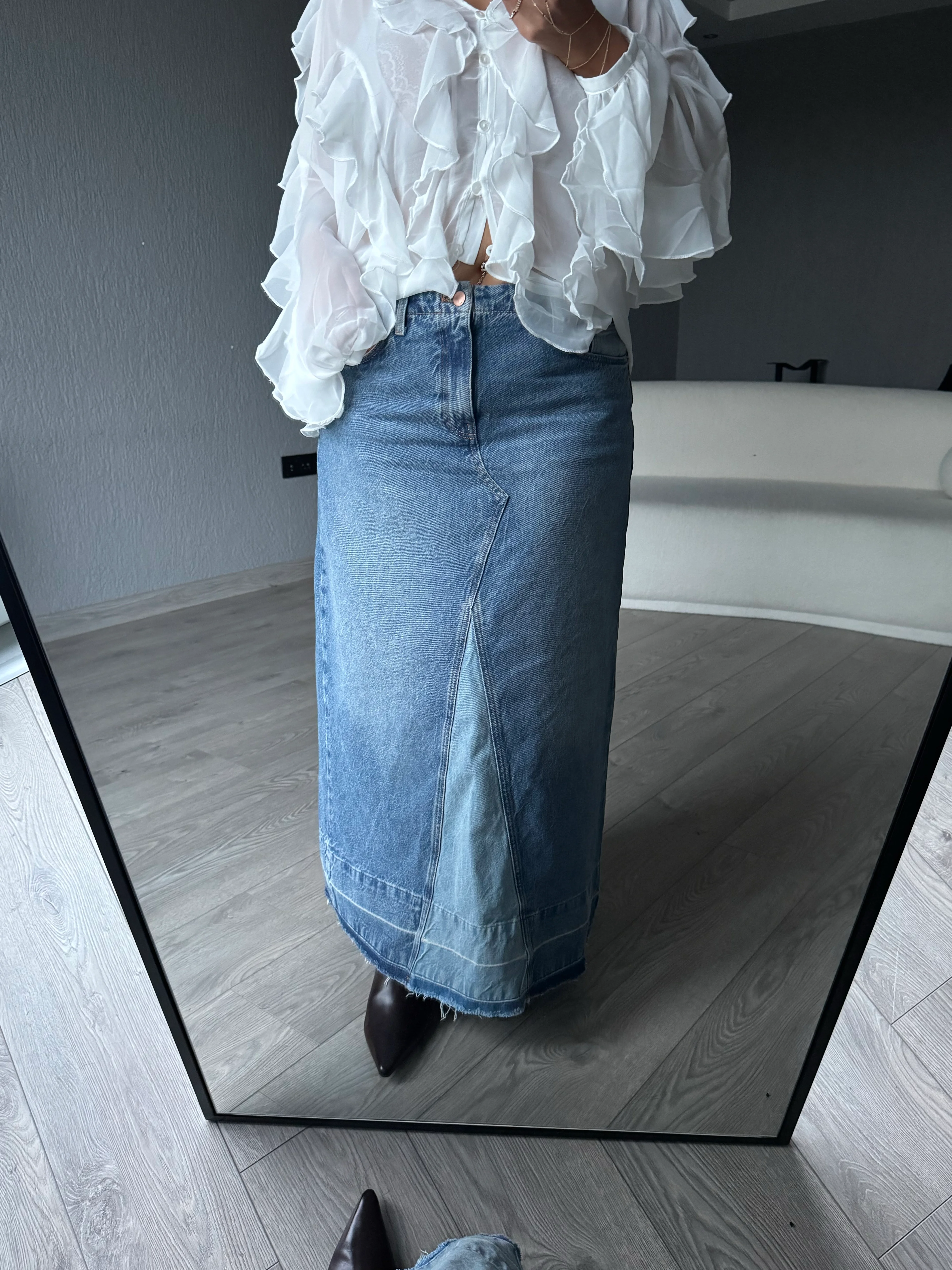 ARKASI YIRTMAÇ DETAYLI UZUN DENİM ETEK