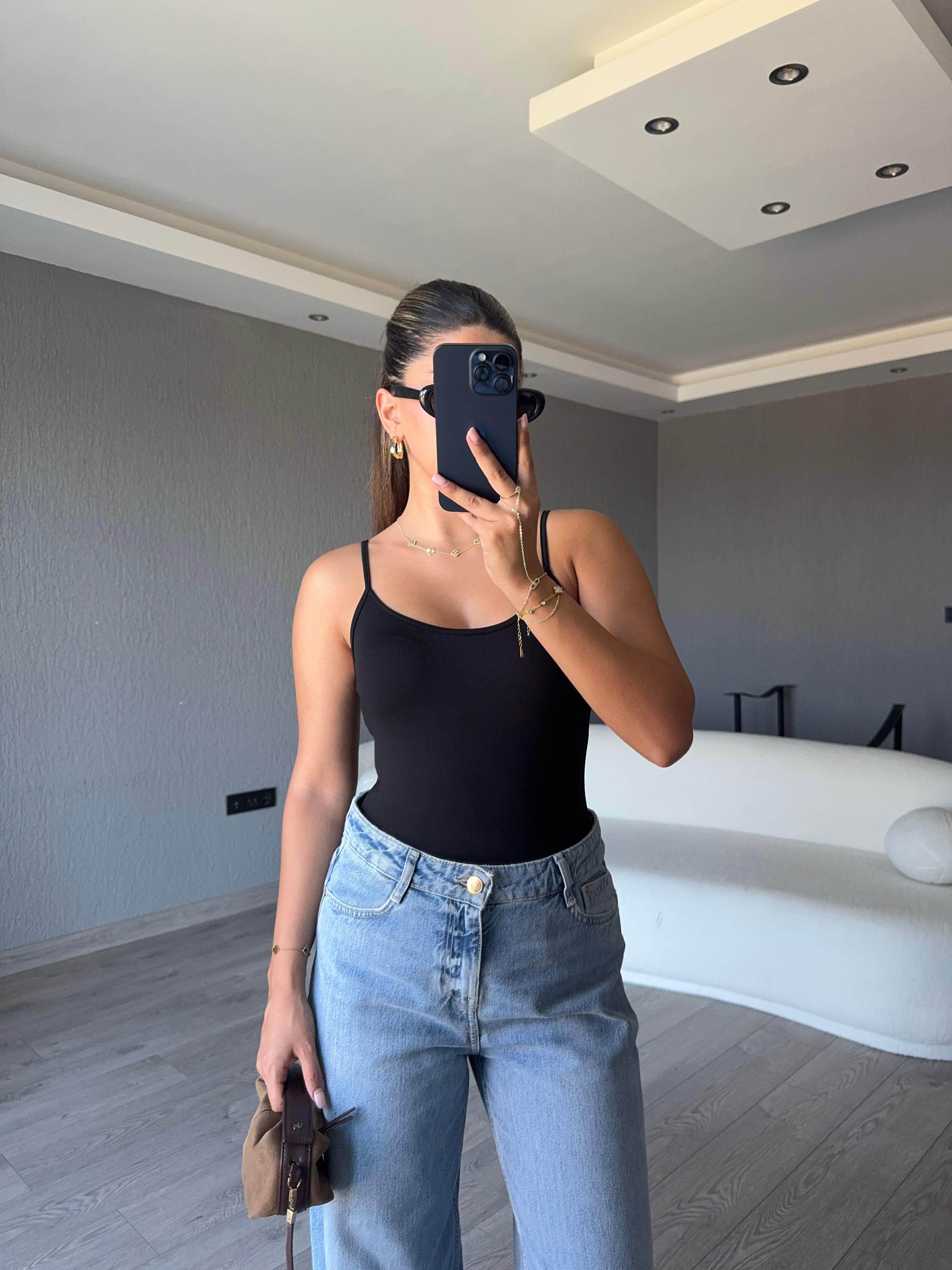 Siyah