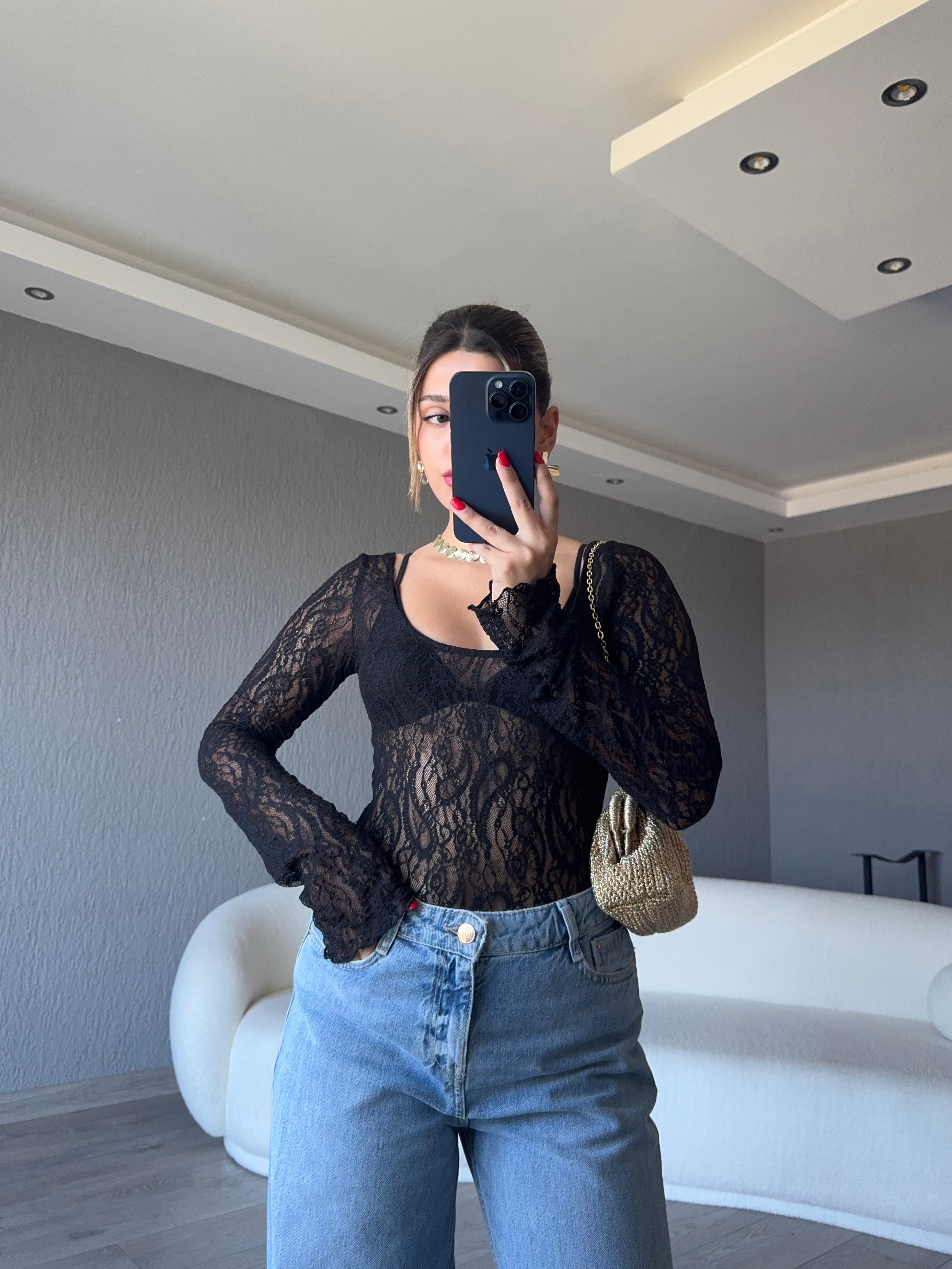 SIRT DEKOLTELİ DANTEL ÇITÇITLI BODY