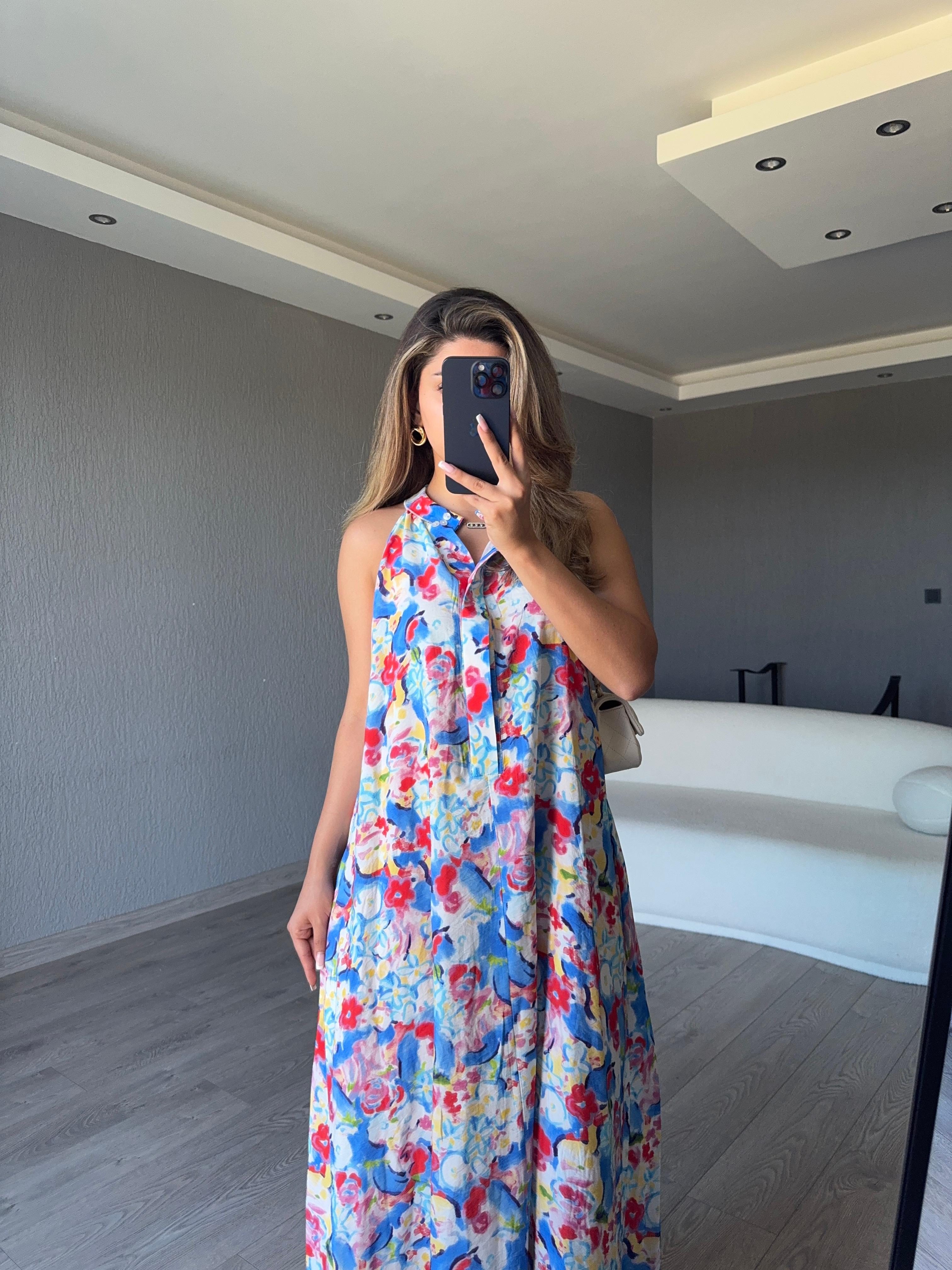 HALTER YAKA ÇİÇEK DESENLİ ELBİSE 