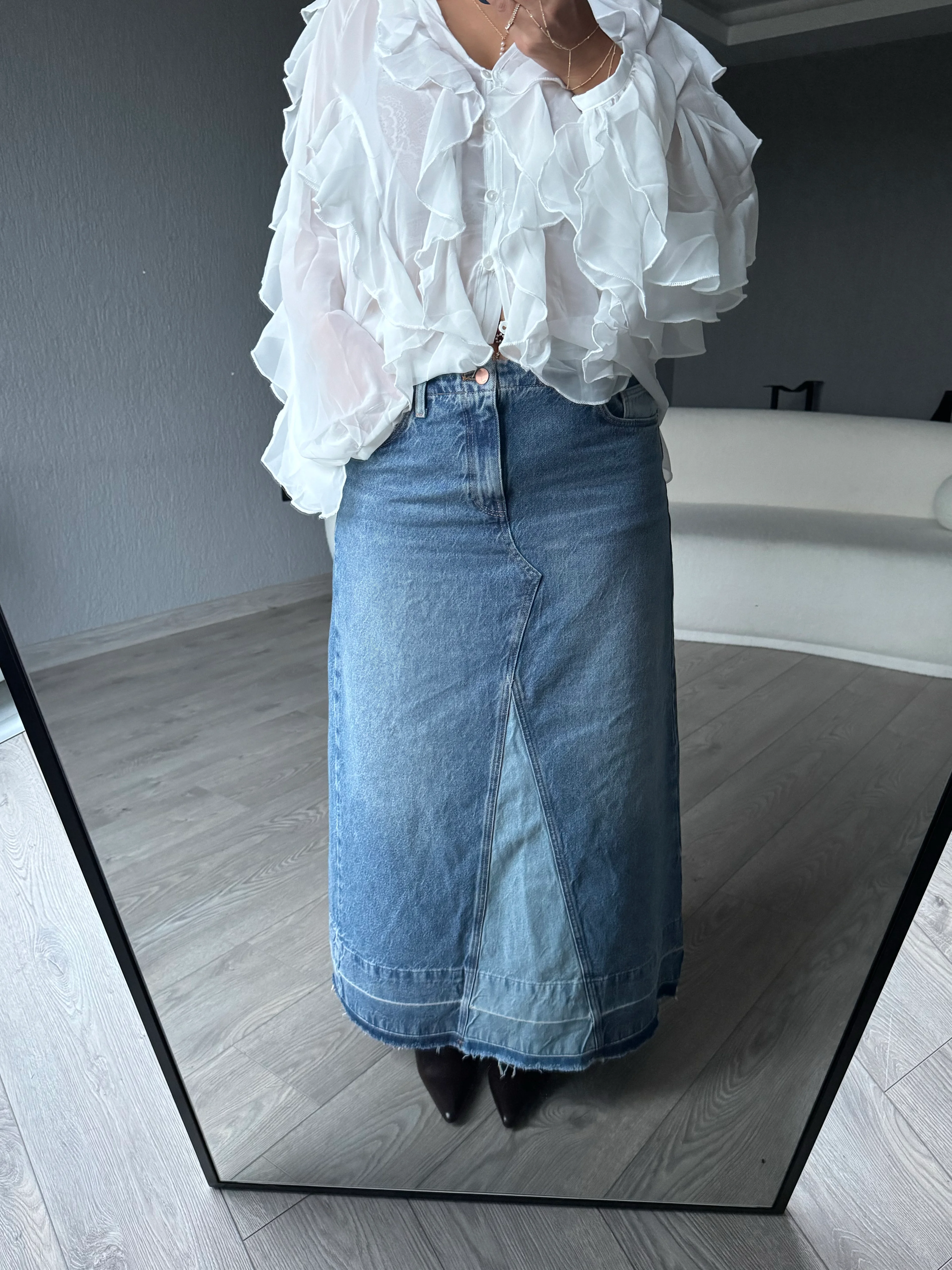 ARKASI YIRTMAÇ DETAYLI UZUN DENİM ETEK