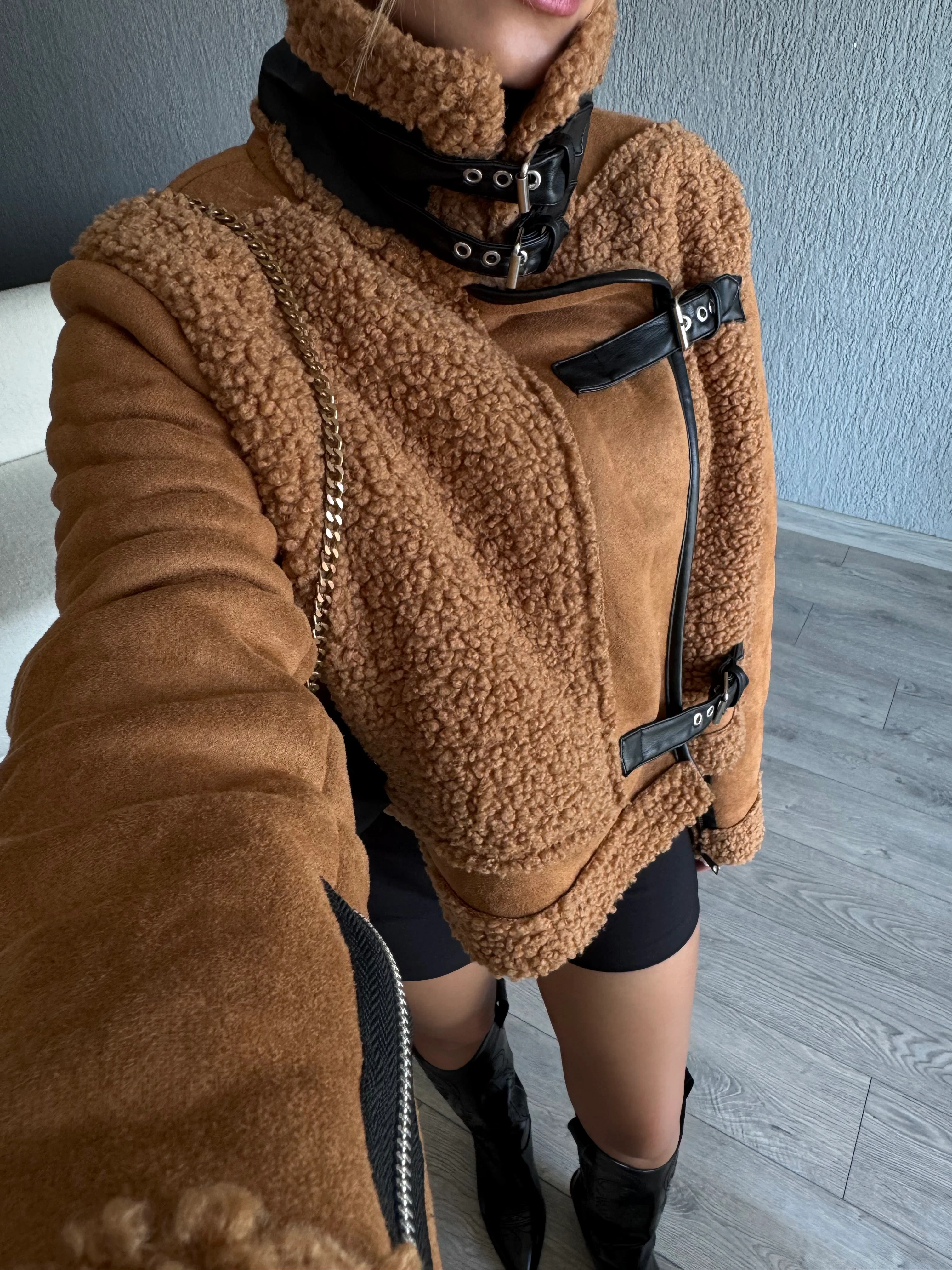 PELUŞ DETAYLI SÜET CEKET