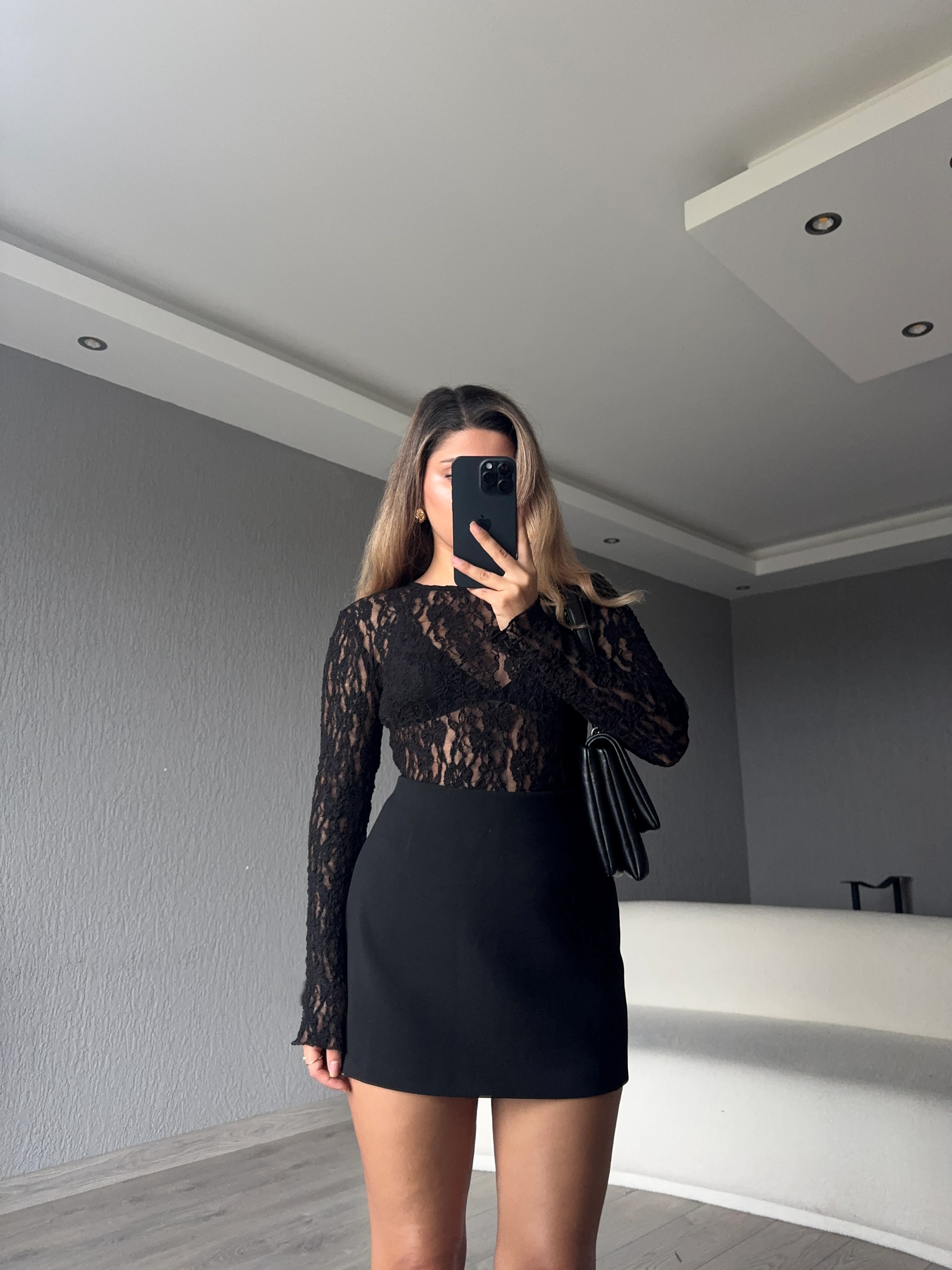 ESNEK KUMAŞ DANTEL BLUZ 