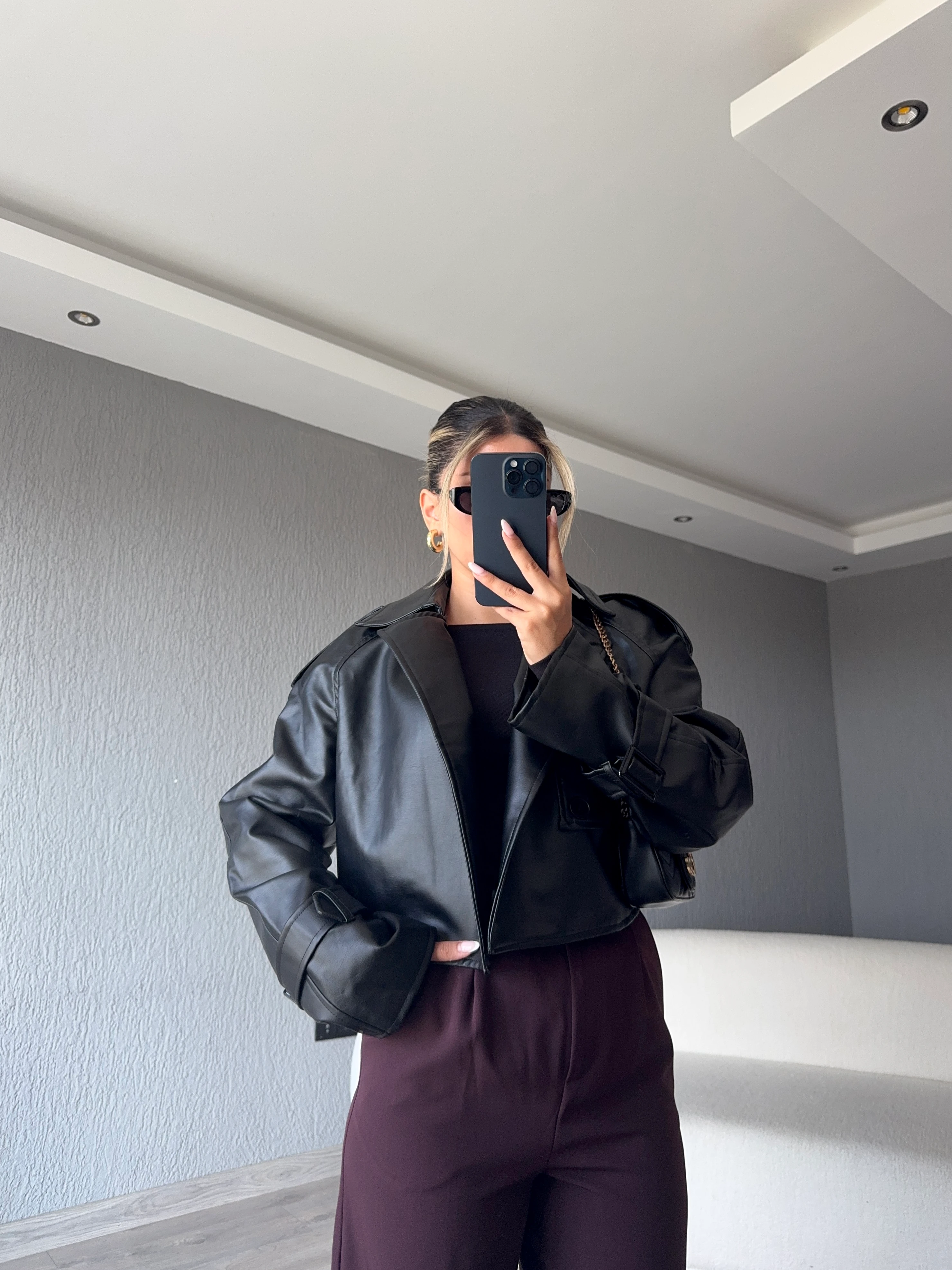 MARKA MODEL ÖNÜ TEK DÜĞMELİ DERİ CEKET