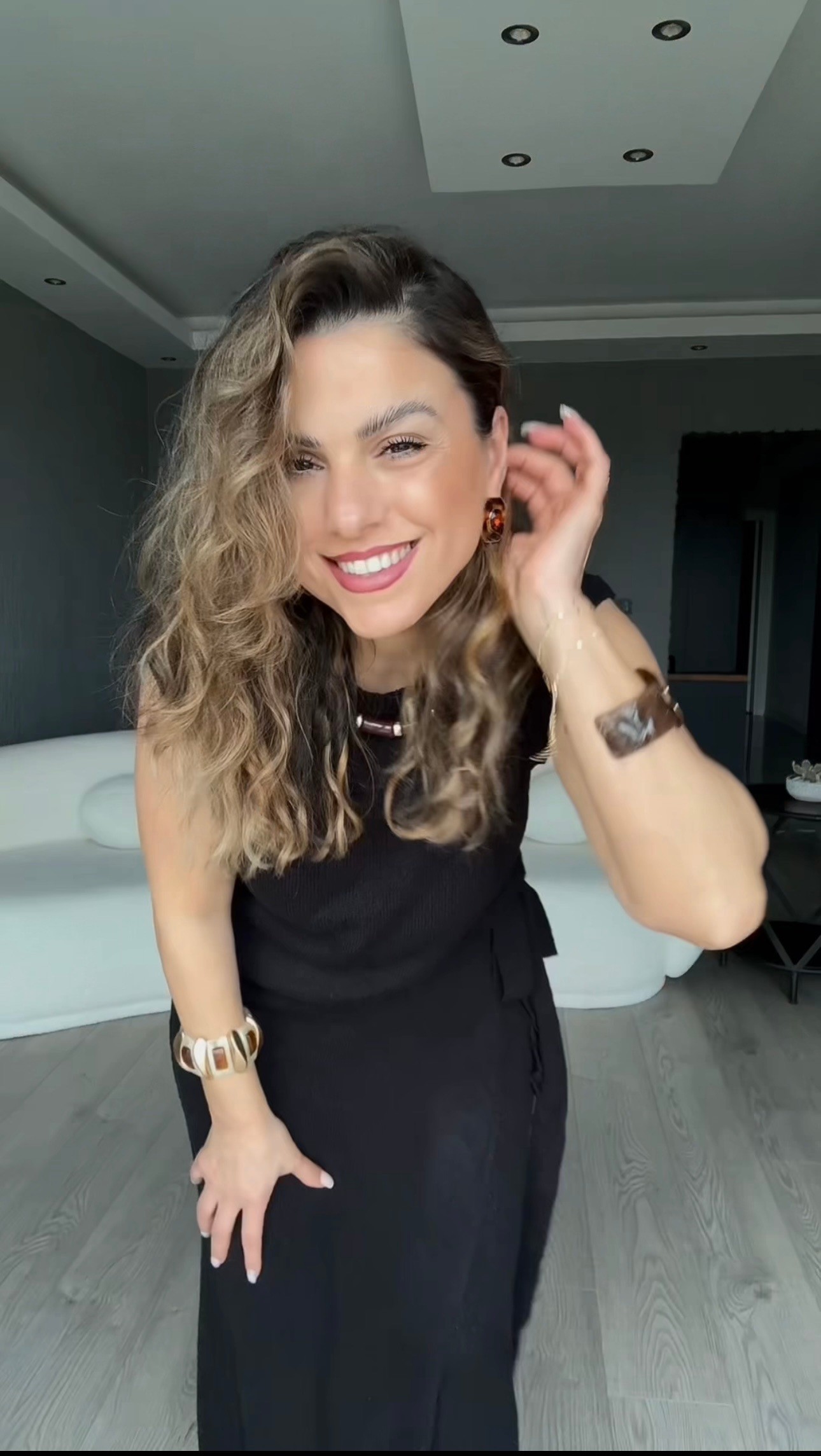 SİYAH ÇAPRAZ KAPAMA ETEK BLUZ TAKIM