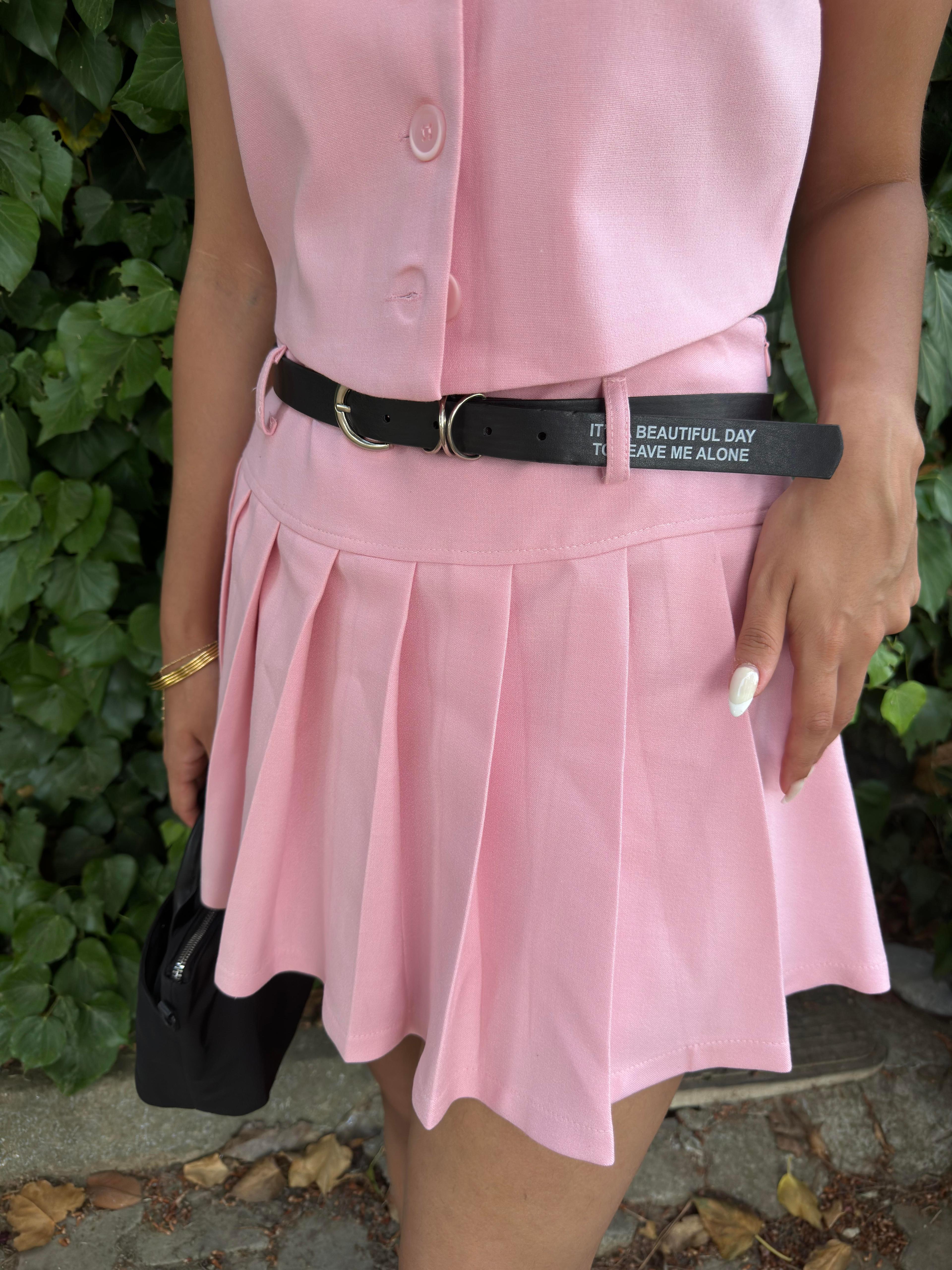 KEMERLİ PİLELİ PEMBE ETEK