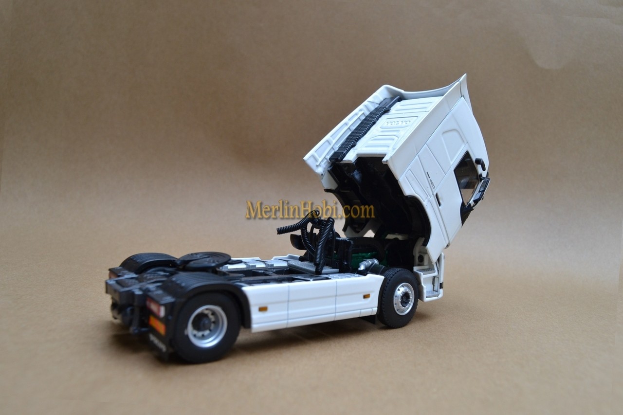 1/50 Volvo FH4 XL 4x2 Beyaz Tır Çekici