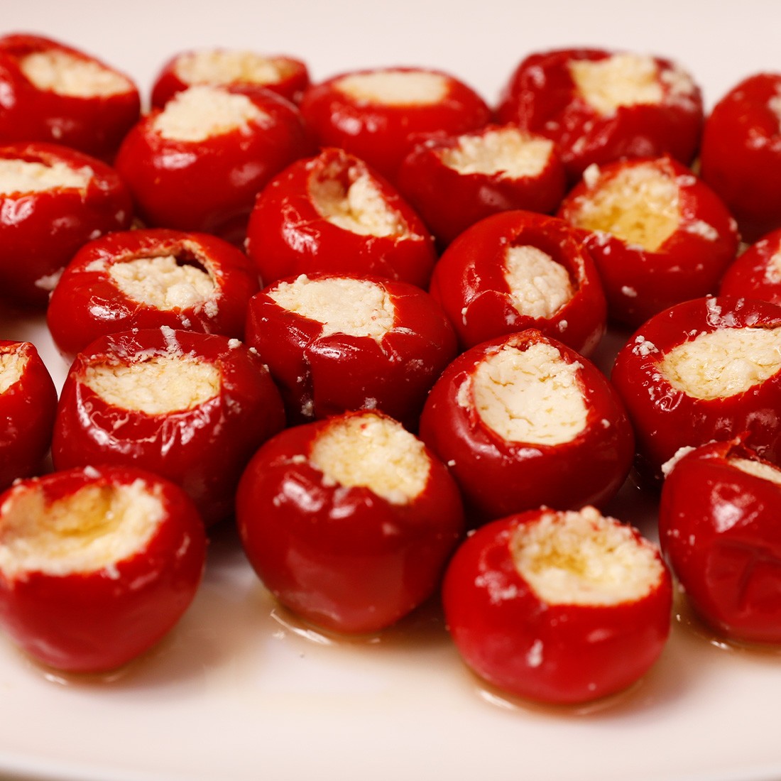 Peynir Dolgulu Kırmızı Kiraz Biber Turşusu 860gr