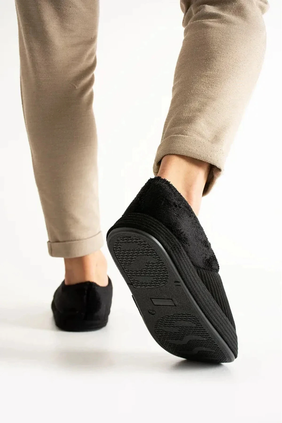 Erkek Panduf Bohça Fitilli Kadife Kumaş Nakışlı Rahat Yumuşak Taban Kürklü Ev İçi Ayakkabı