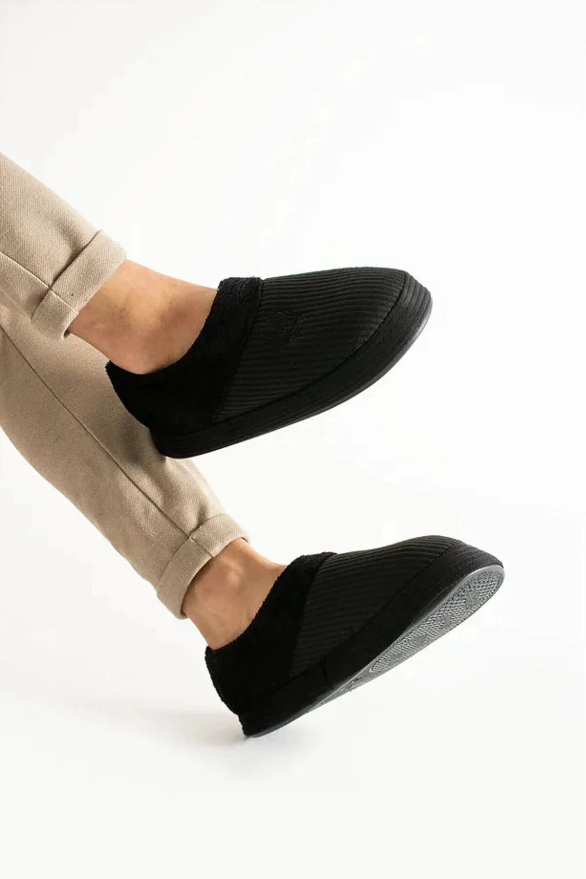 Erkek Panduf Bohça Fitilli Kadife Kumaş Nakışlı Rahat Yumuşak Taban Kürklü Ev İçi Ayakkabı