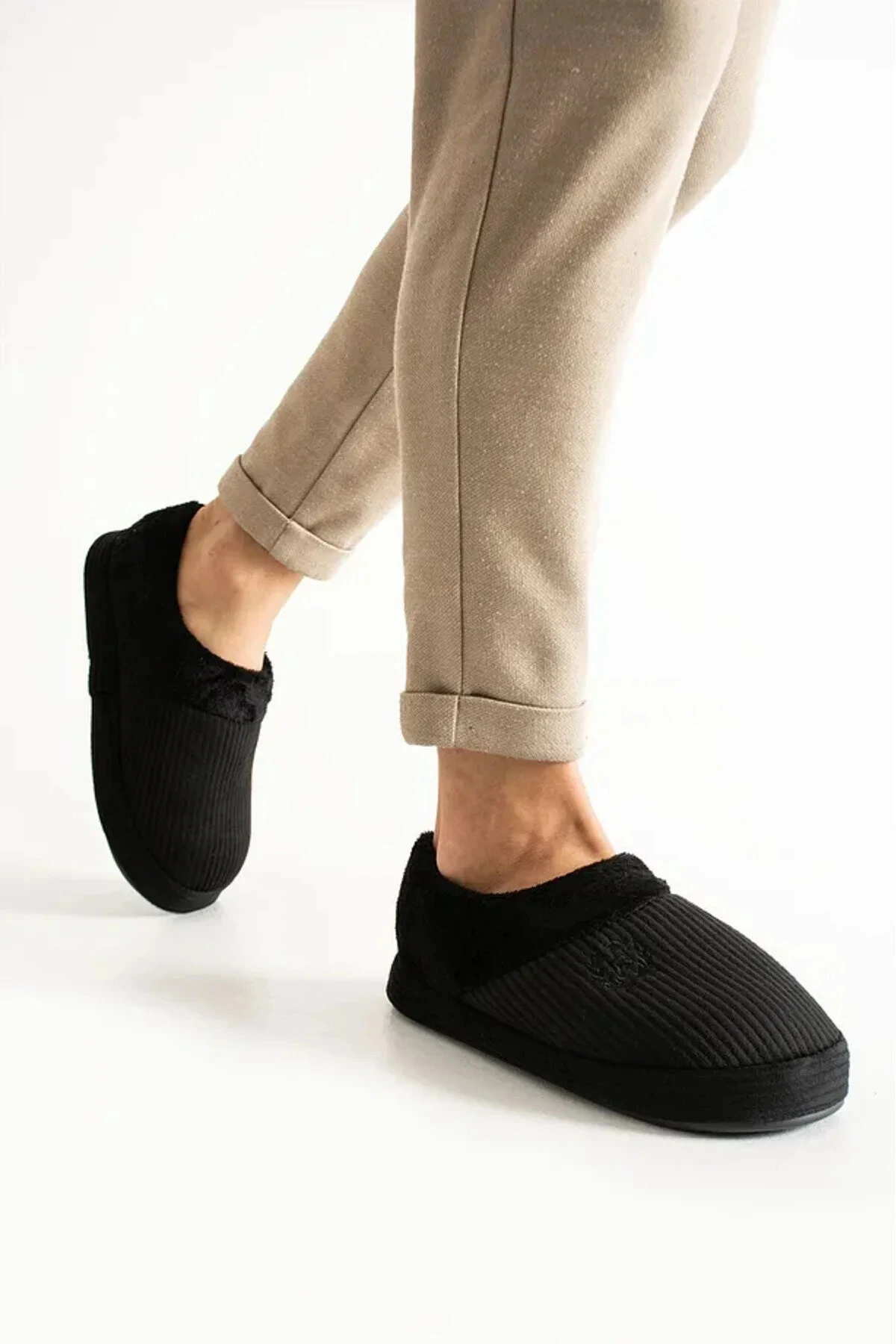 Erkek Panduf Bohça Fitilli Kadife Kumaş Nakışlı Rahat Yumuşak Taban Kürklü Ev İçi Ayakkabı