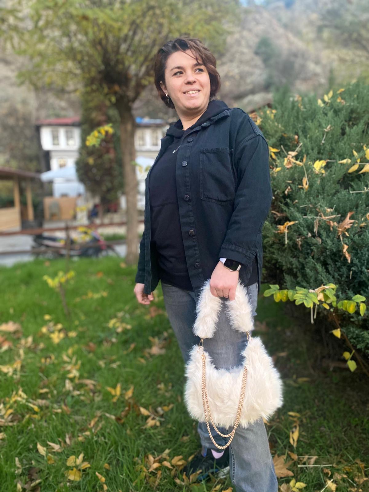 KADIN PELUŞ ÇANTA ZİNCİR DETAY ABİYE ÇANTASI