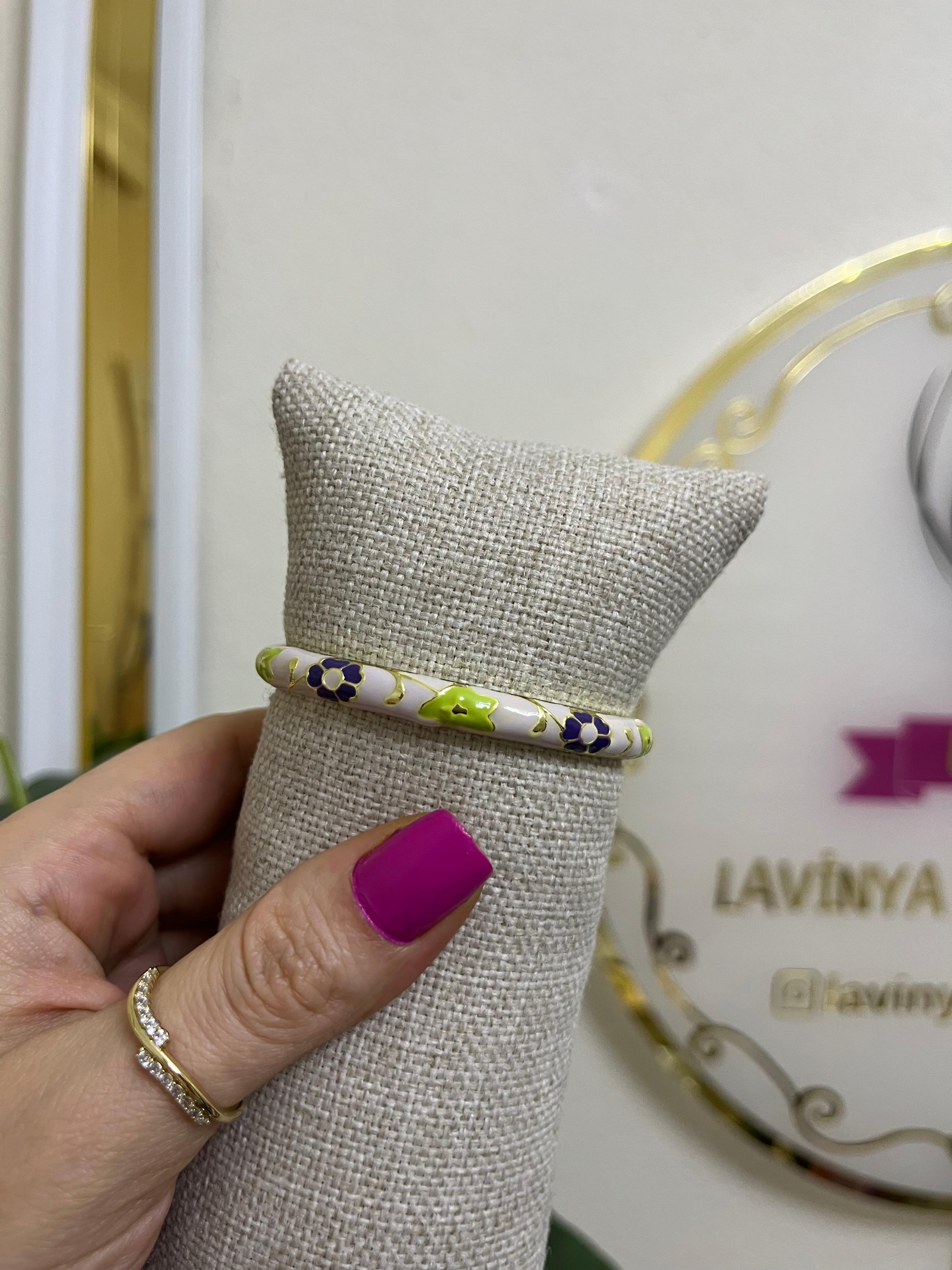 Mineli kelepçe-LAVİNYA