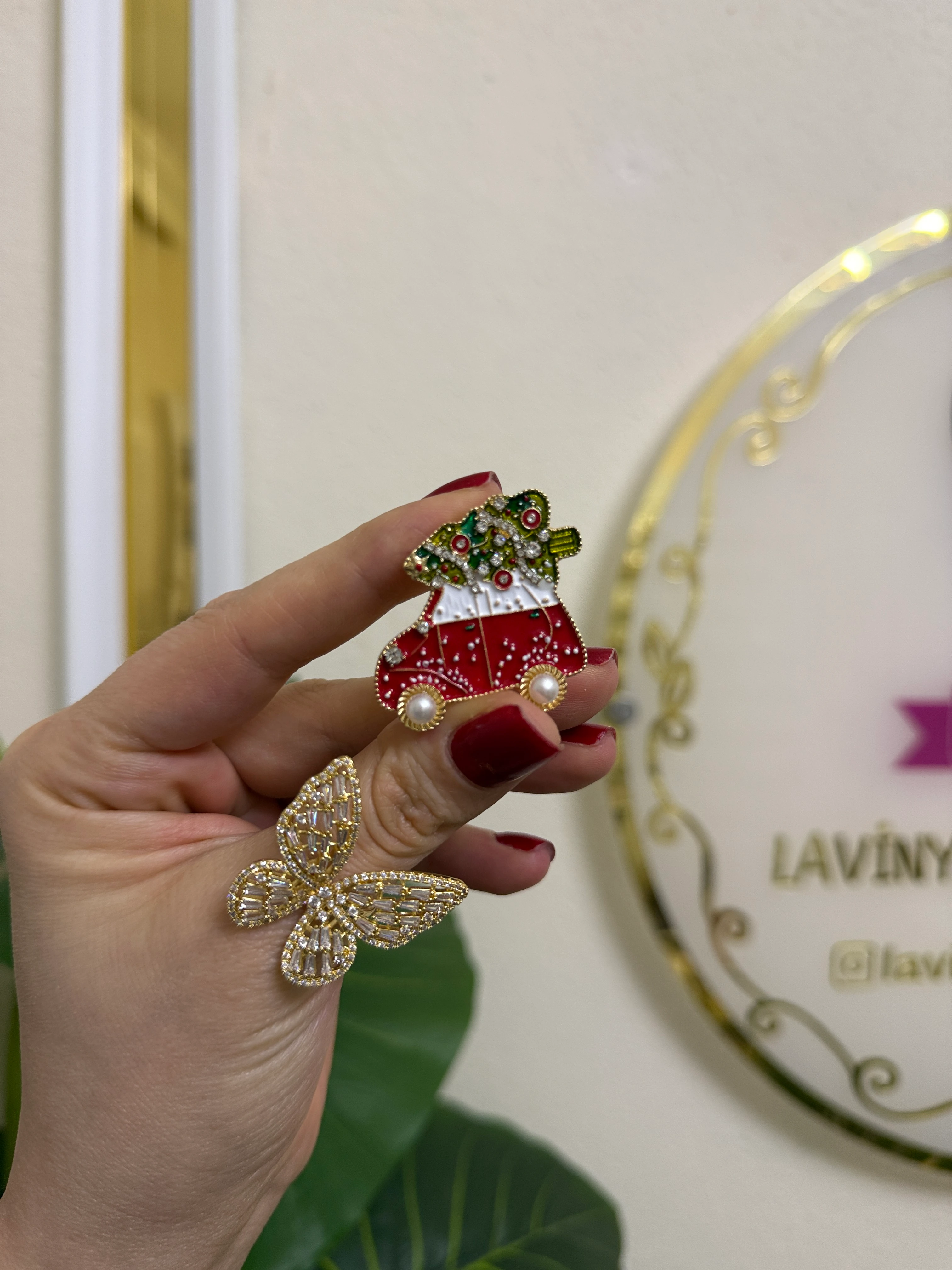 Premium broş-LAVİNYA