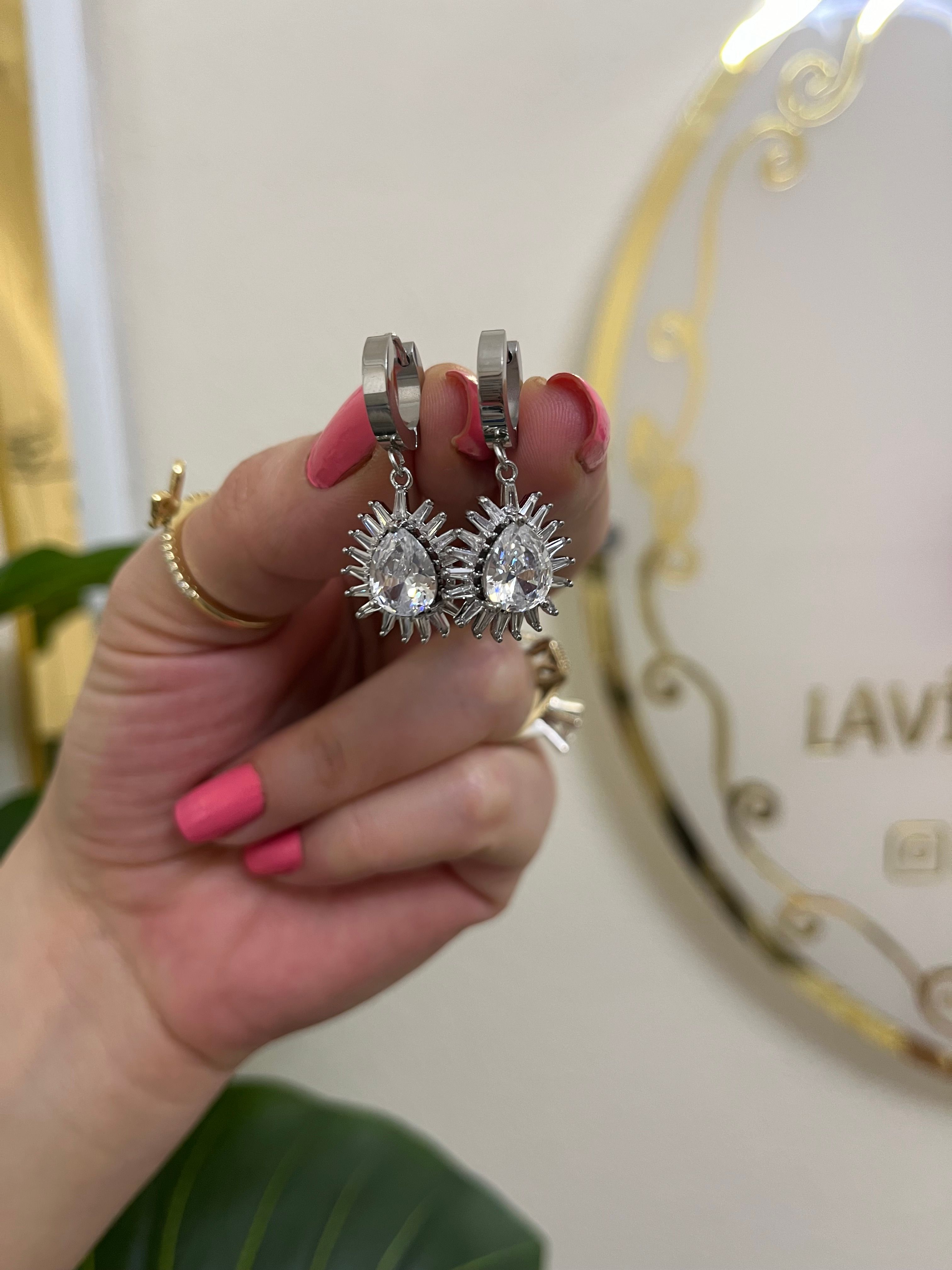 Silver taşlı küpe-LAVİNYA