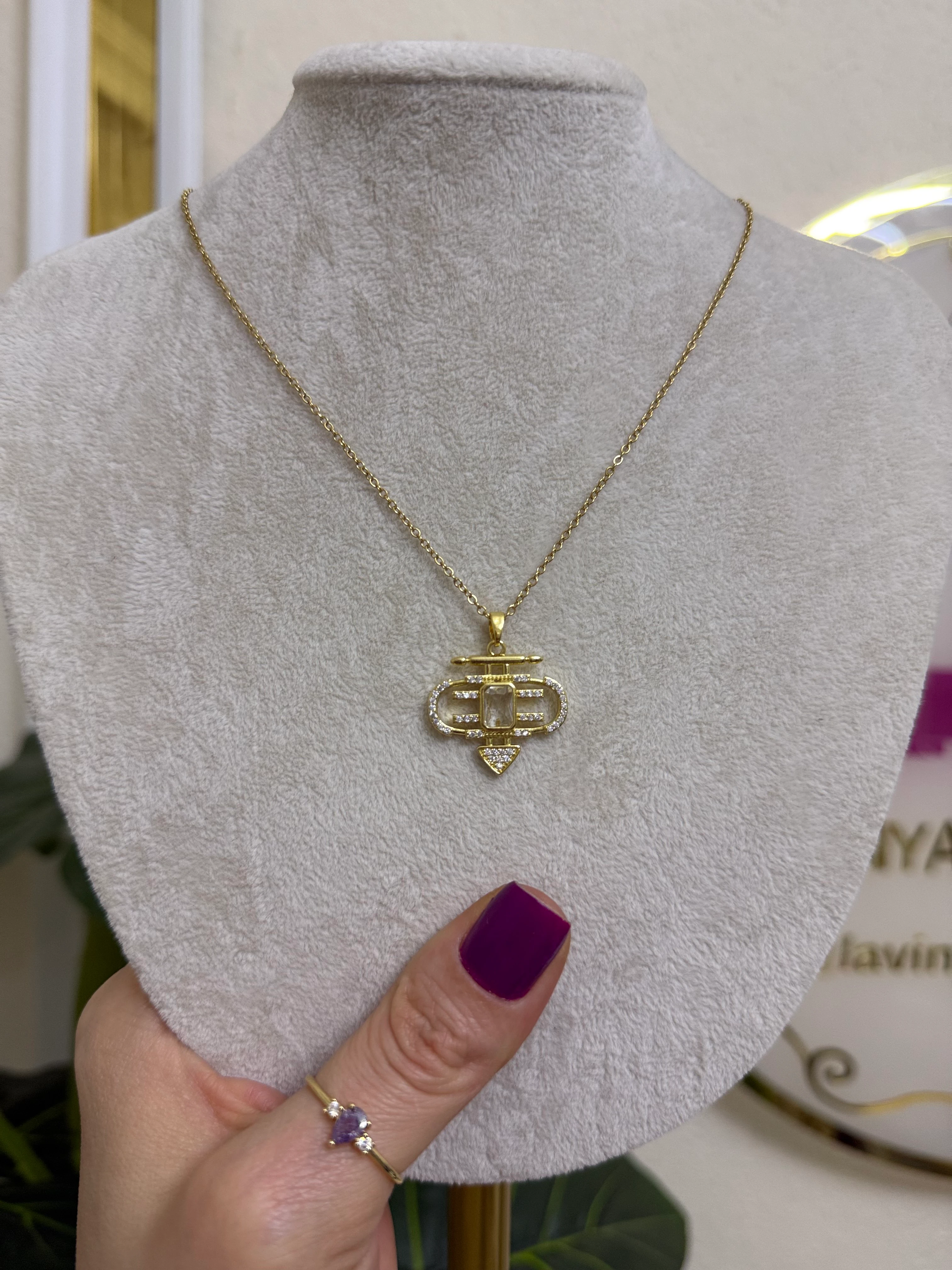 Çelik taşlı tasarım kolye-LAVİNYA