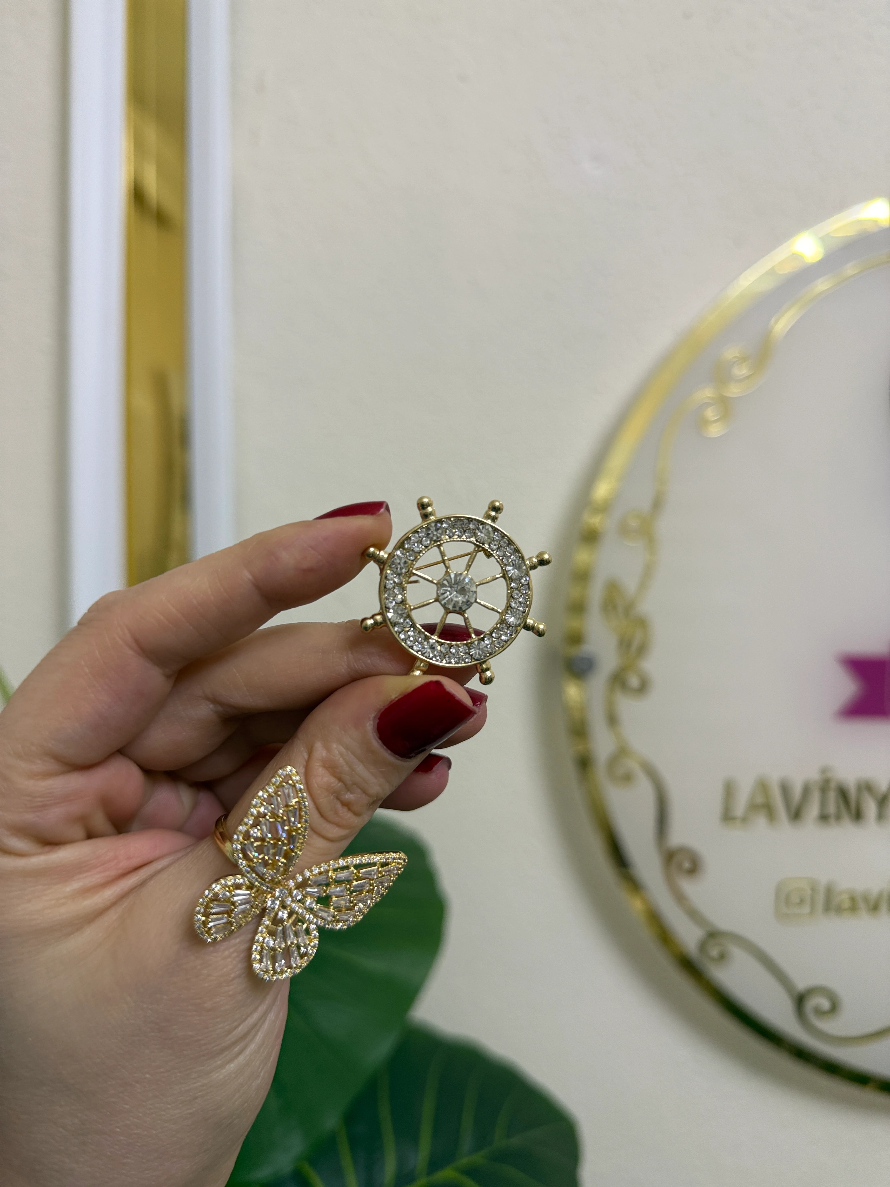 Premium broş-LAVİNYA