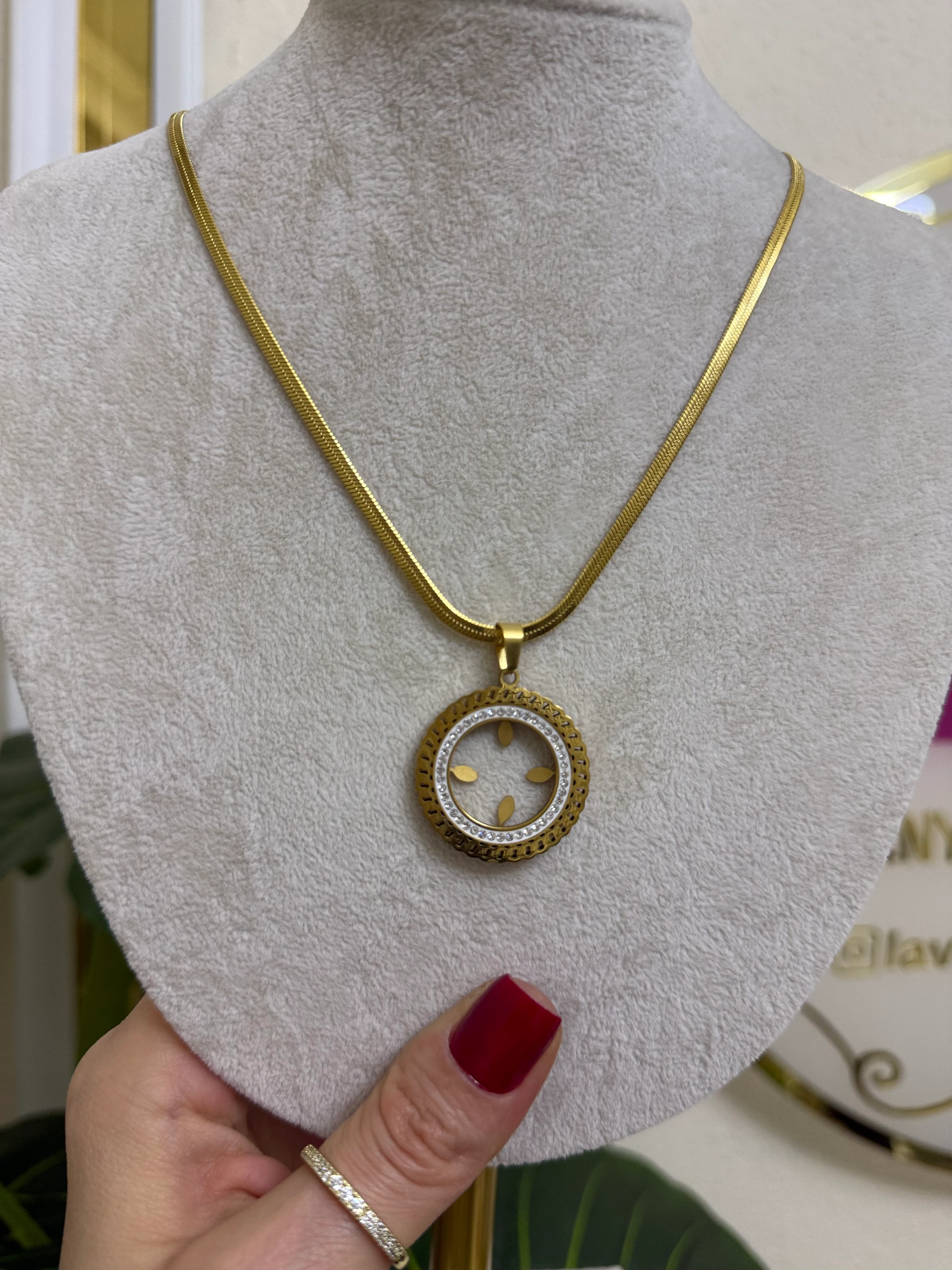 Çeyreklik çelik kolye-LAVİNYA