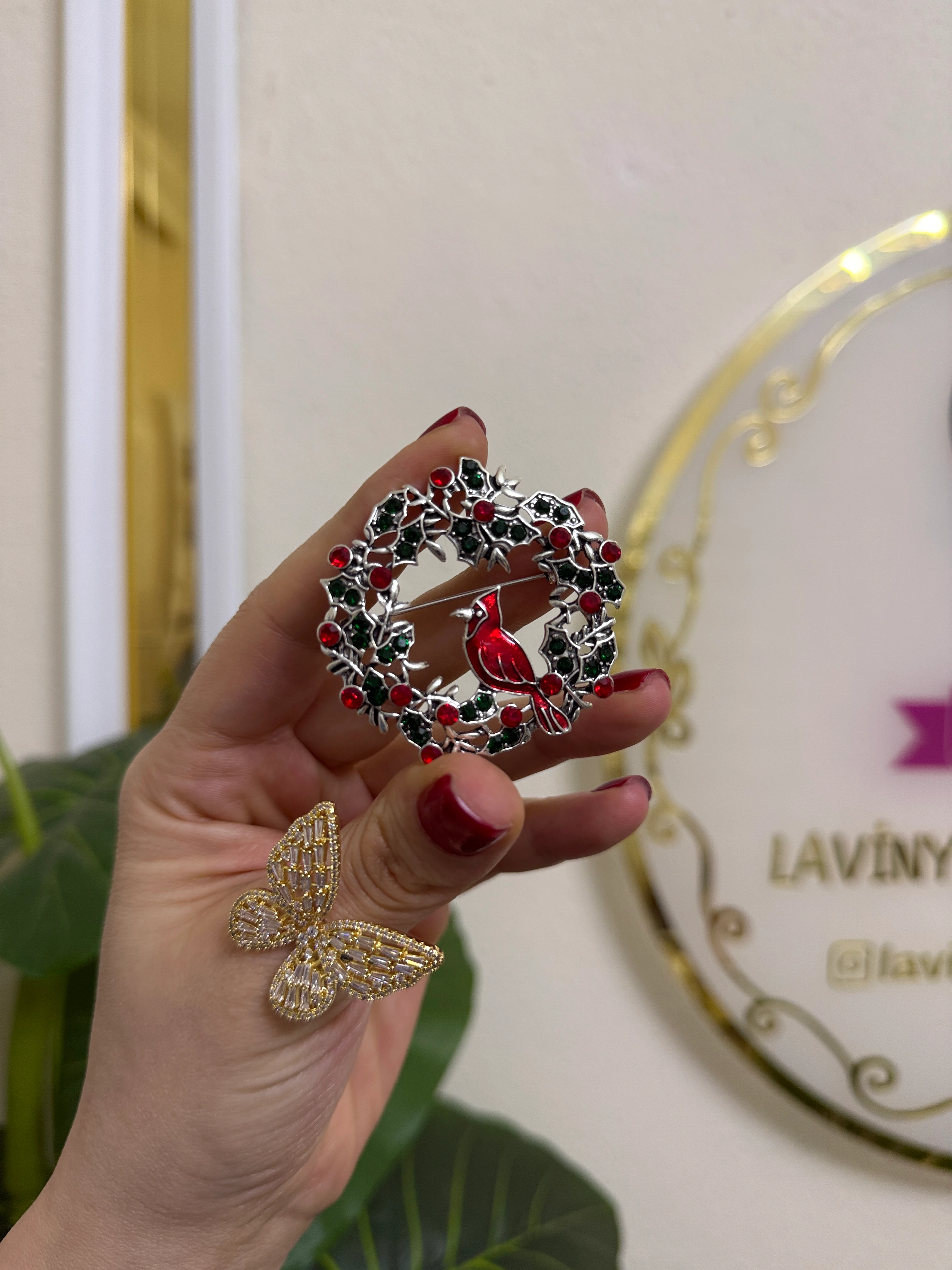 Premium broş-LAVİNYA