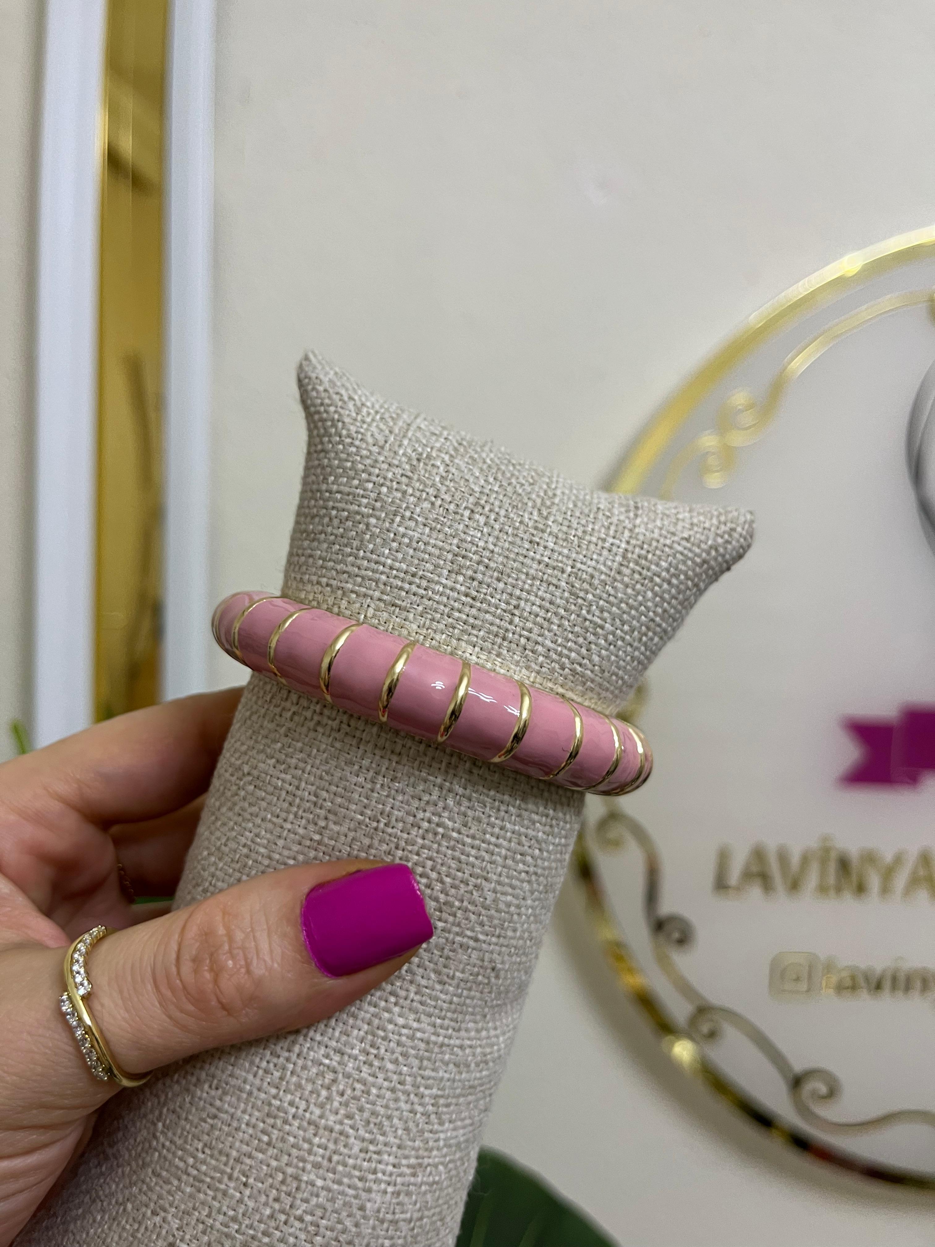 Mineli kelepçe-LAVİNYA