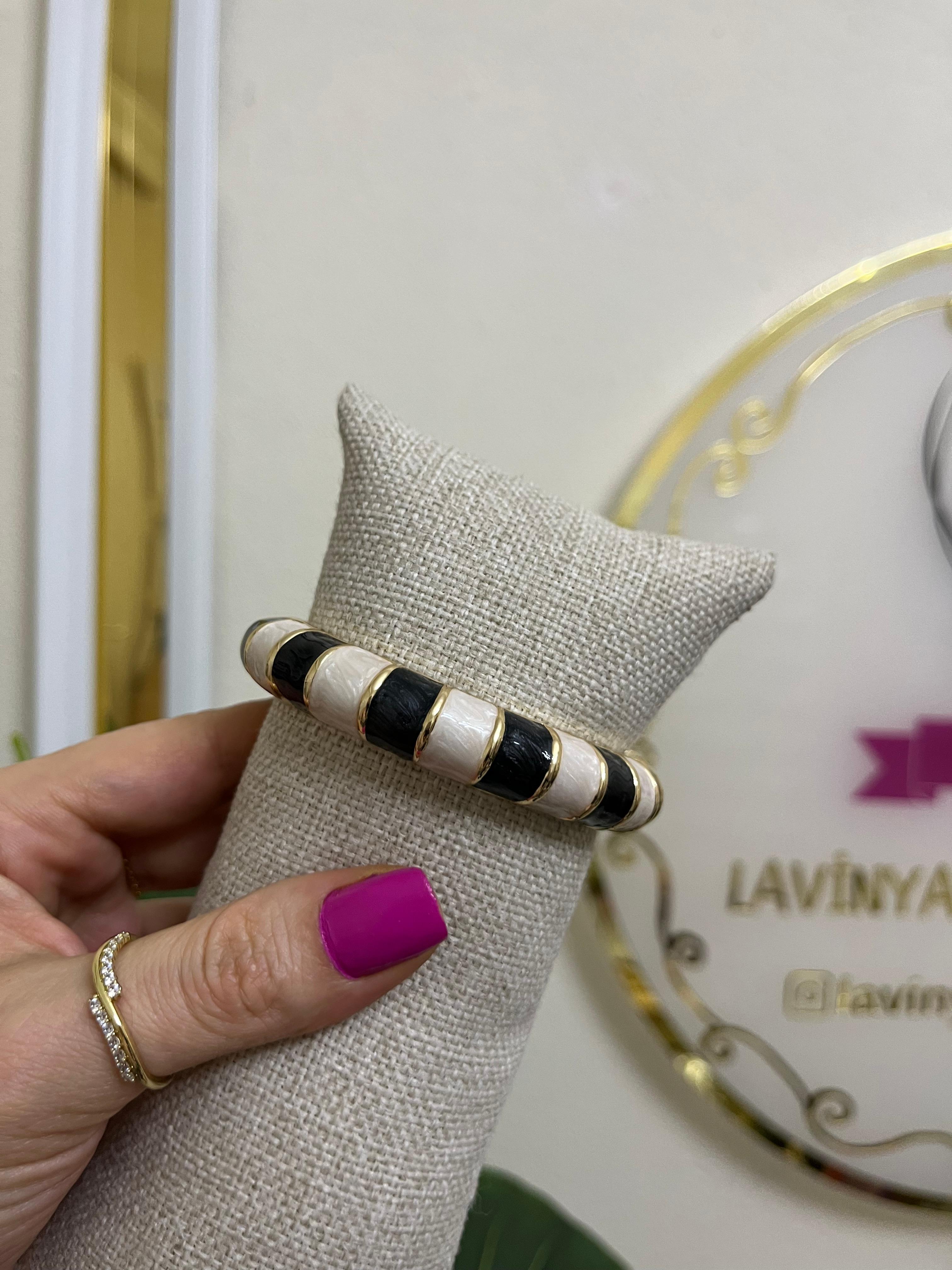 Mineli kelepçe-LAVİNYA