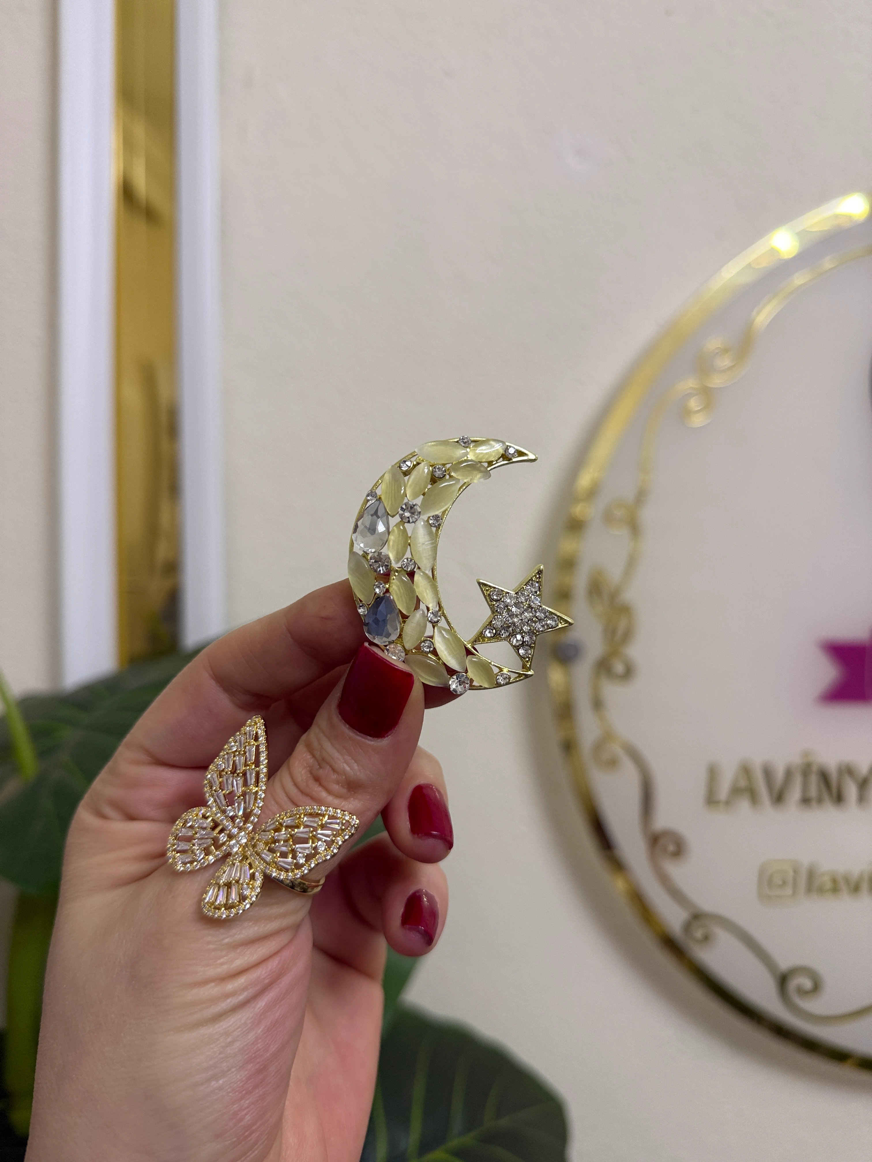 Premium broş-LAVİNYA