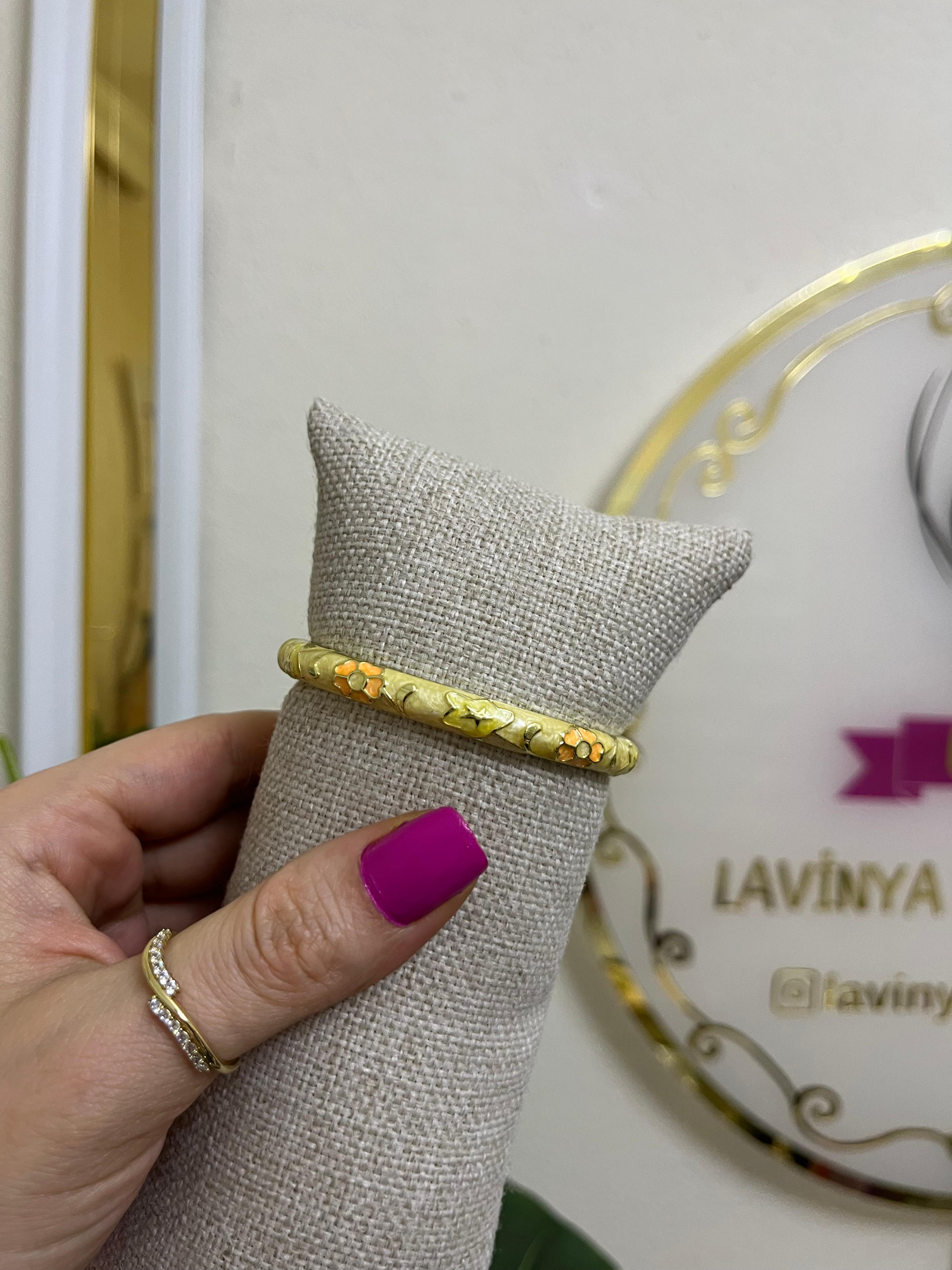 Mineli kelepçe-LAVİNYA