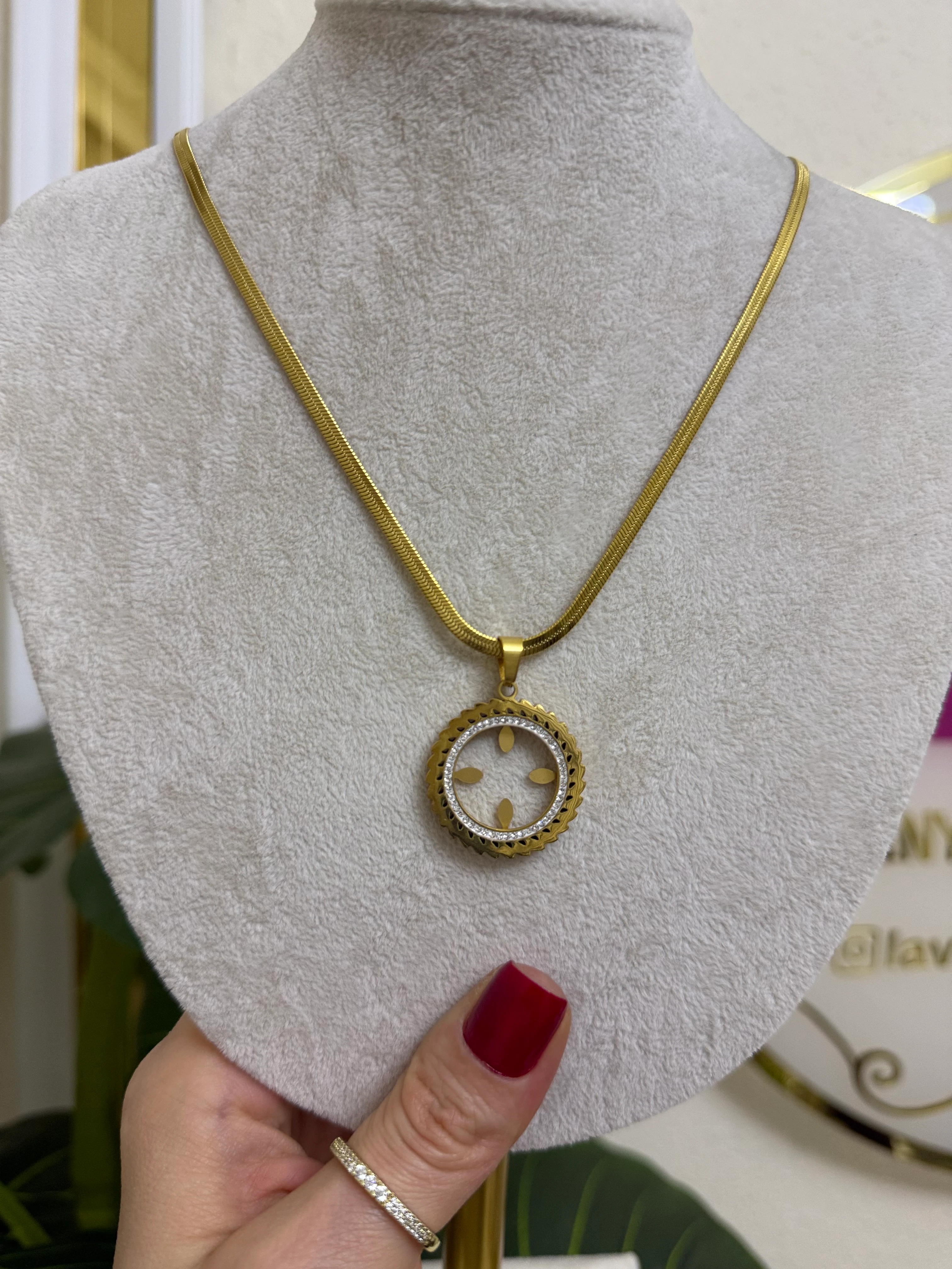 Çeyreklik çelik kolye-LAVİNYA