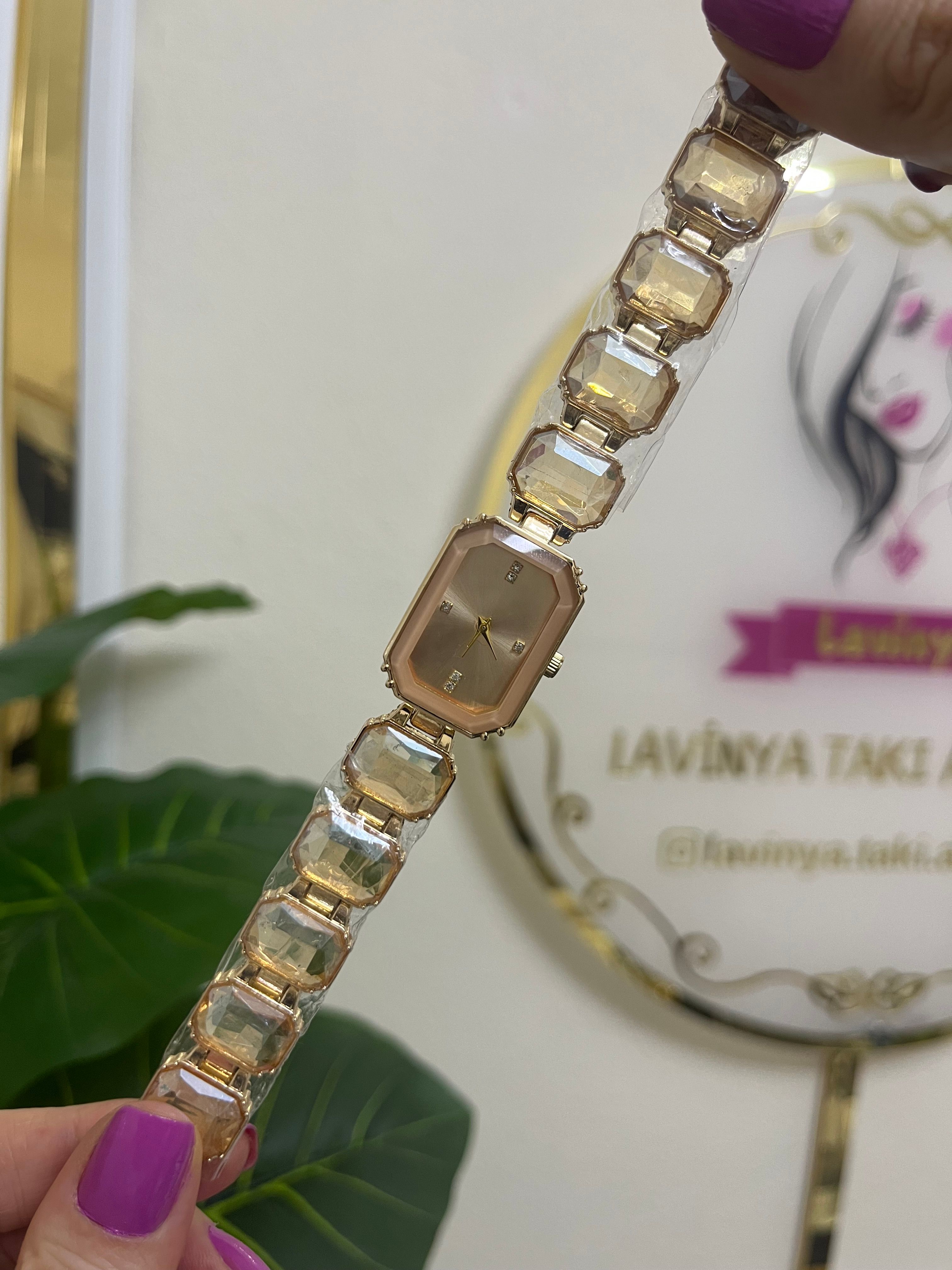 Taşlı saat-LAVİNYA