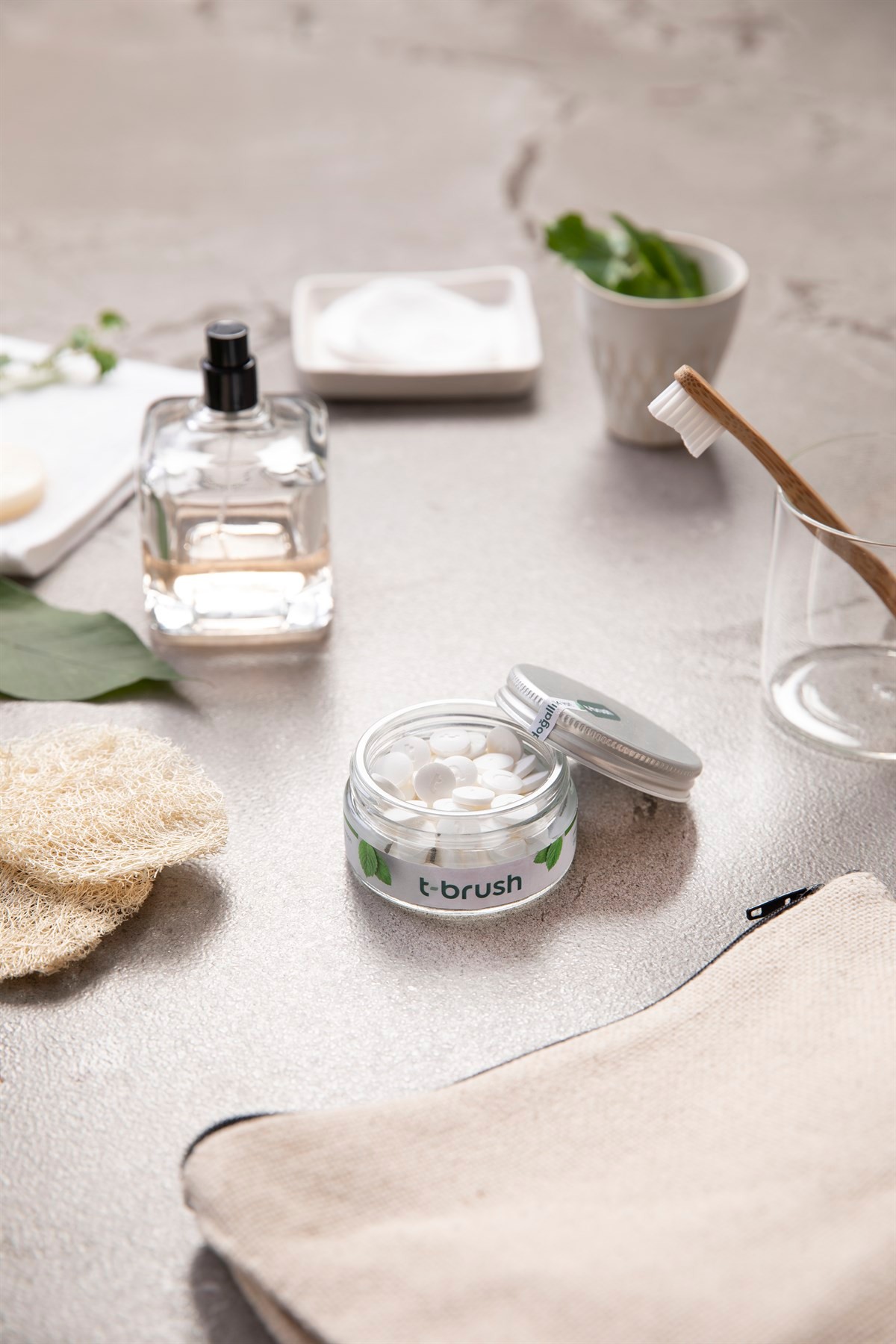 T-Brush - Nane Aromalı Diş Macunu Tableti-Florürsüz