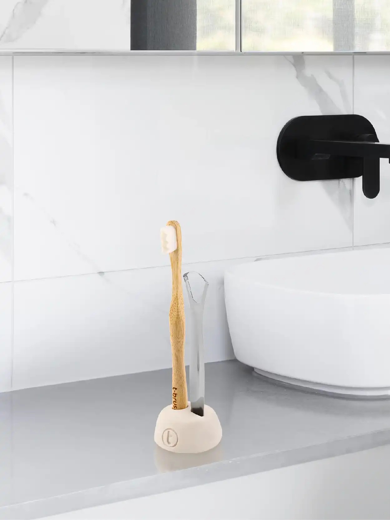 T-Brush - Modern Yuvarlak Bambu Diş Fırçası ve Dil Temizleyici Standı