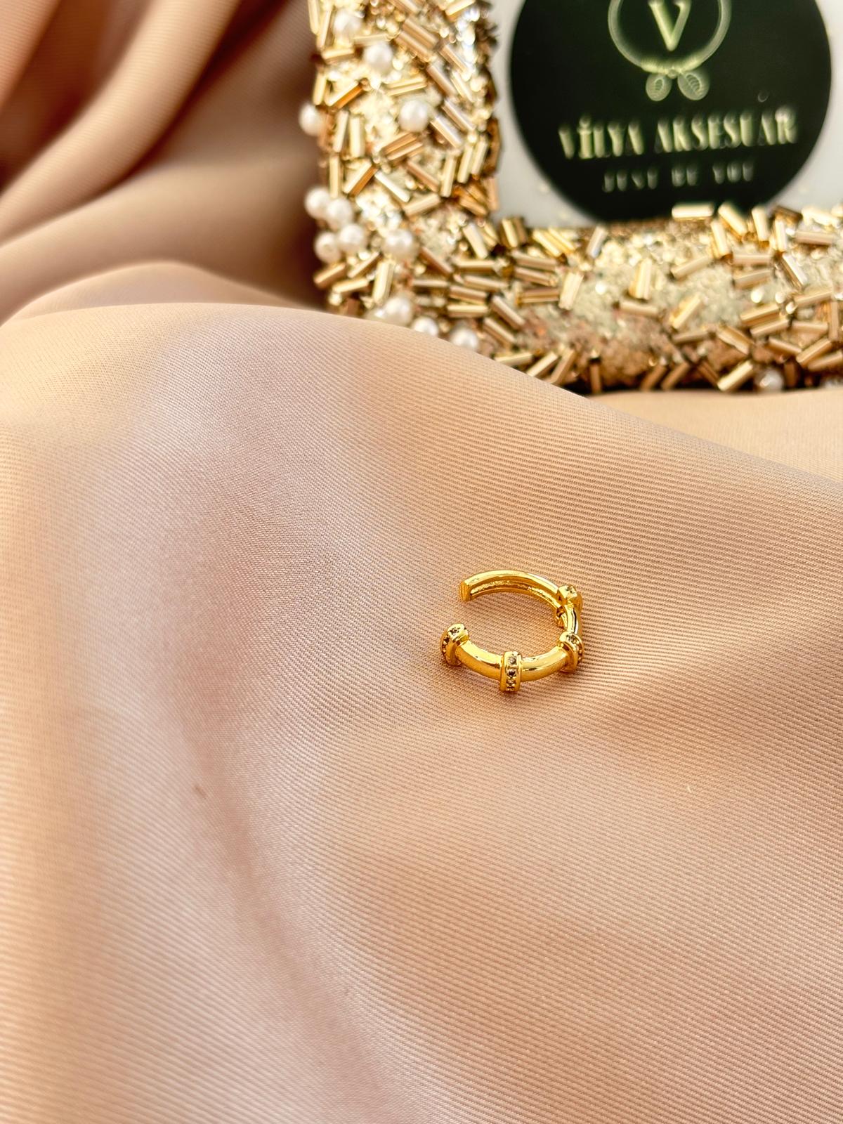 Sade Kıkırdak Küpe