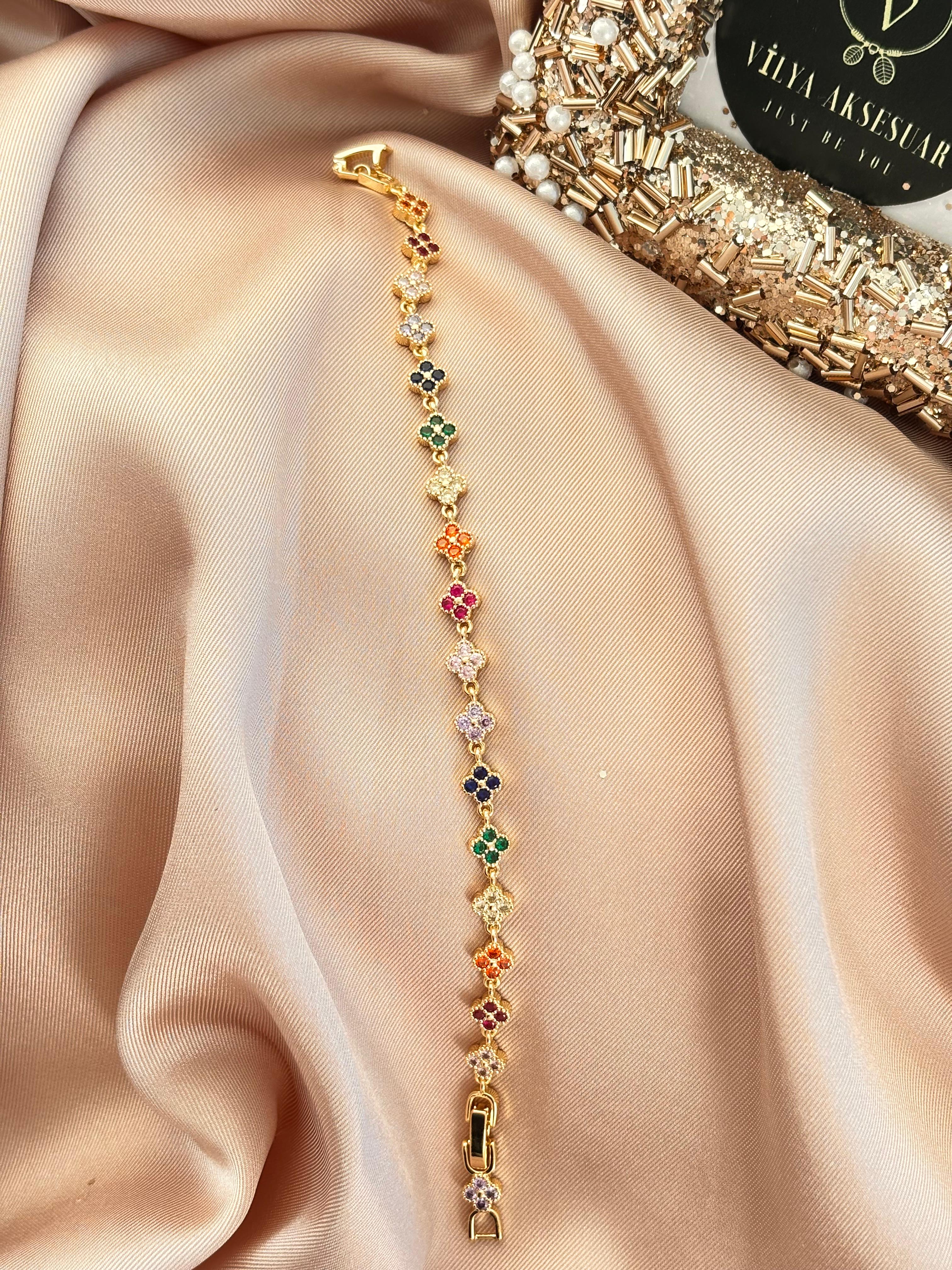 Renkli Taşlı Yonca Bileklik